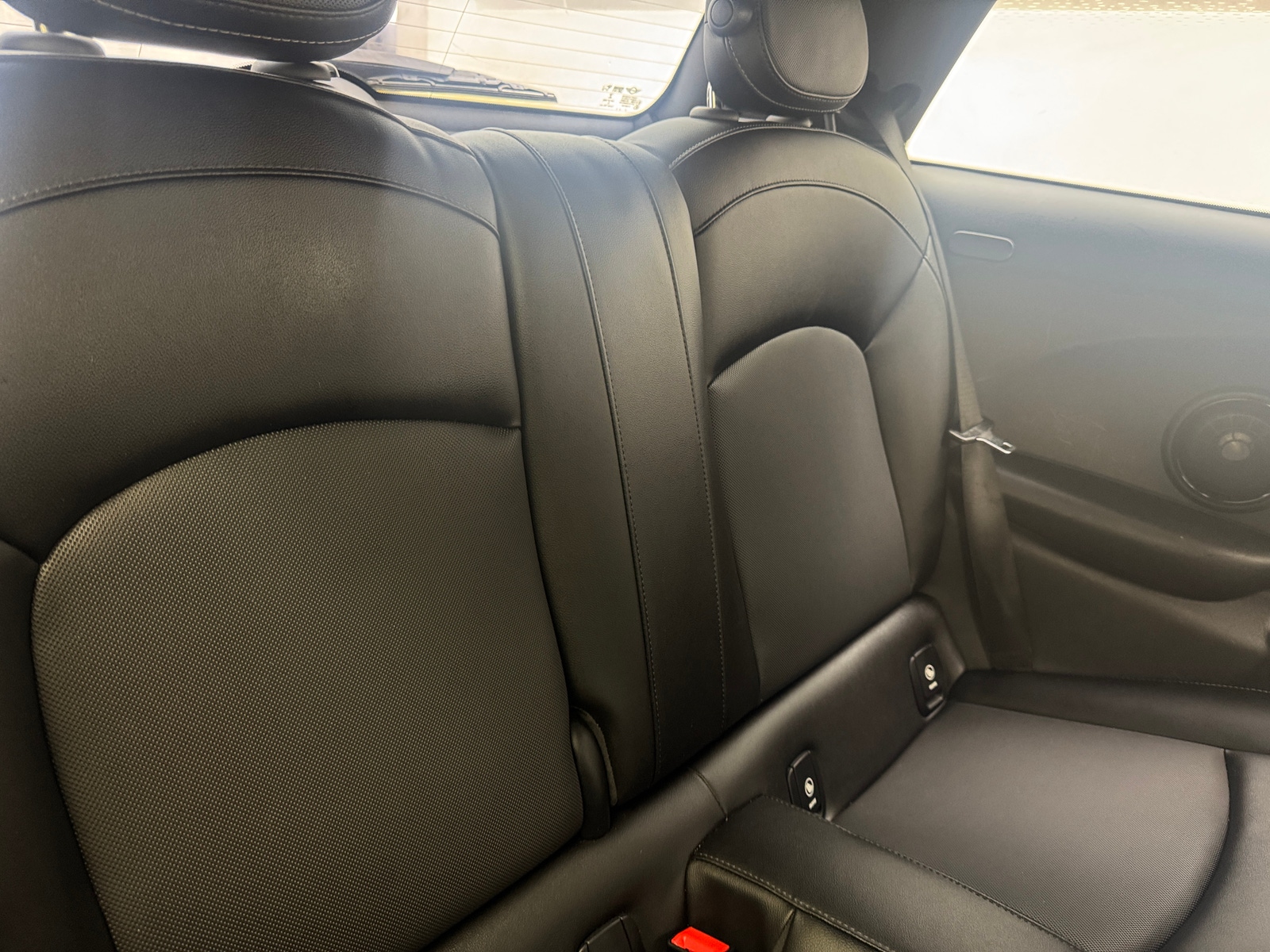 Thumbnail: 2015 MINI Cooper Hardtop - 4