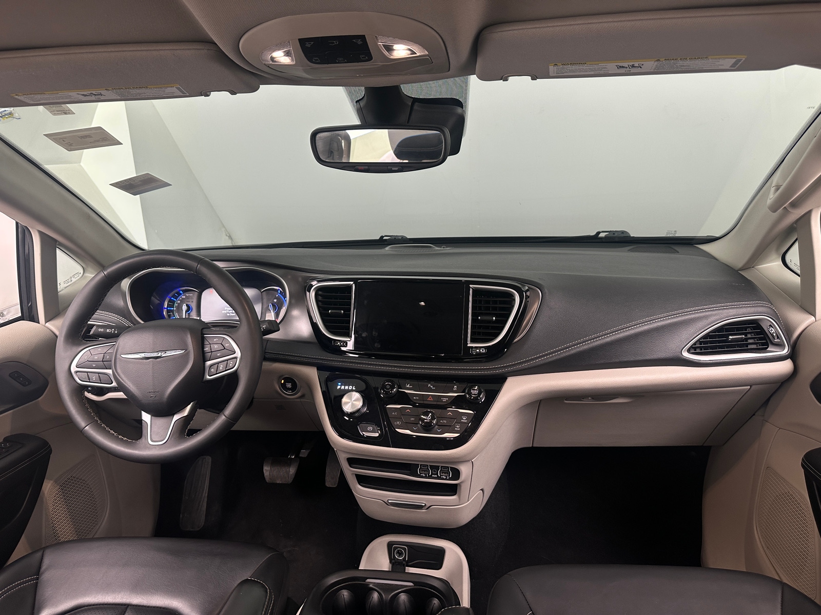 Thumbnail: 2024 Chrysler Pacifica - 2