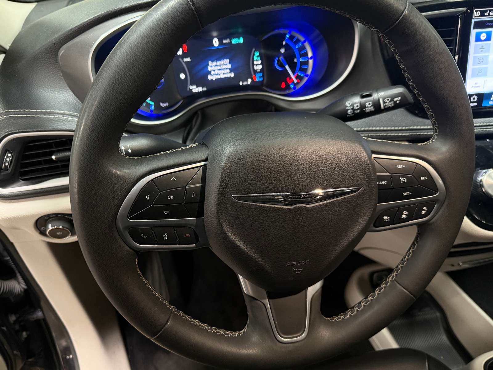 Thumbnail: 2024 Chrysler Pacifica - 4