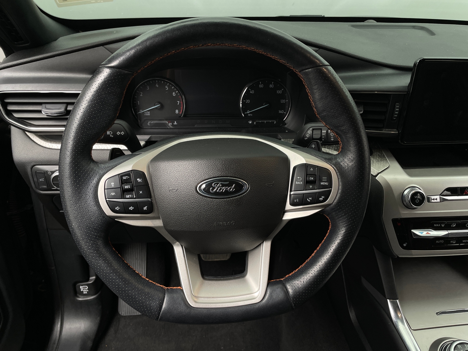 Thumbnail: 2022 Ford Explorer - 4