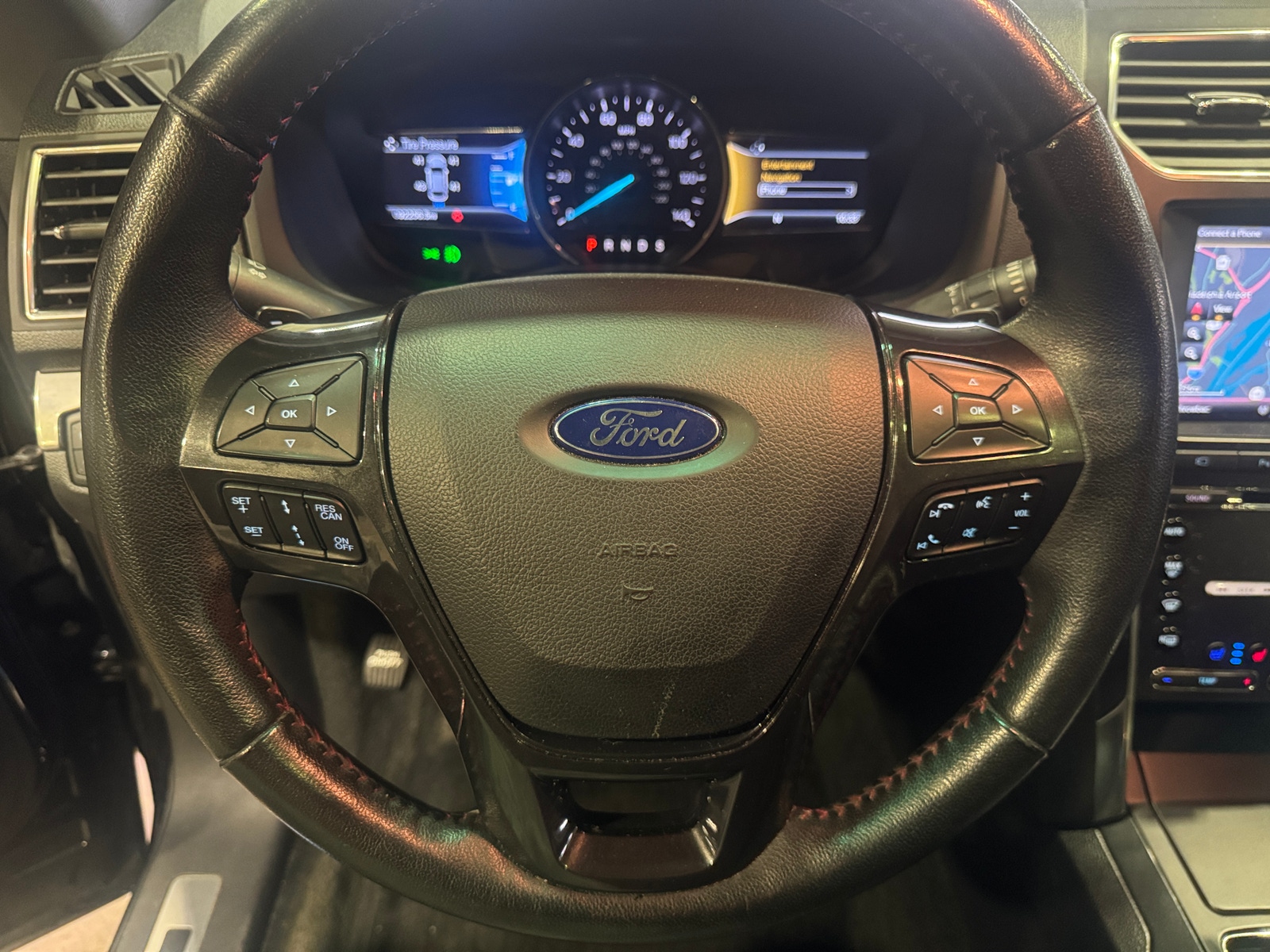 Thumbnail: 2016 Ford Explorer - 4