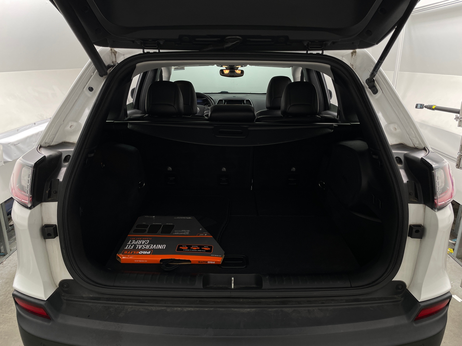 Thumbnail: 2019 Jeep Cherokee - 6