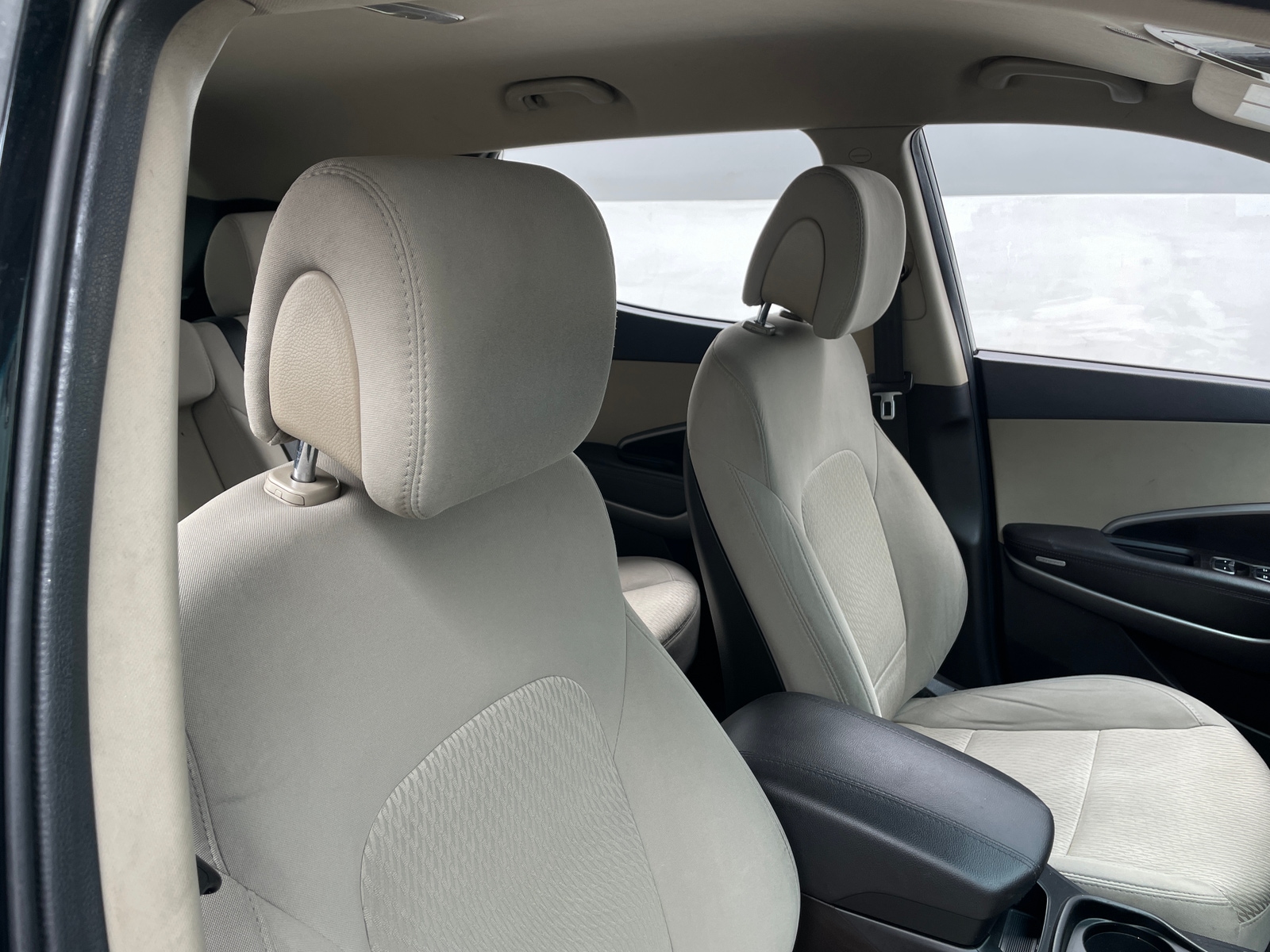 Thumbnail: 2016 Hyundai Santa Fe - 2