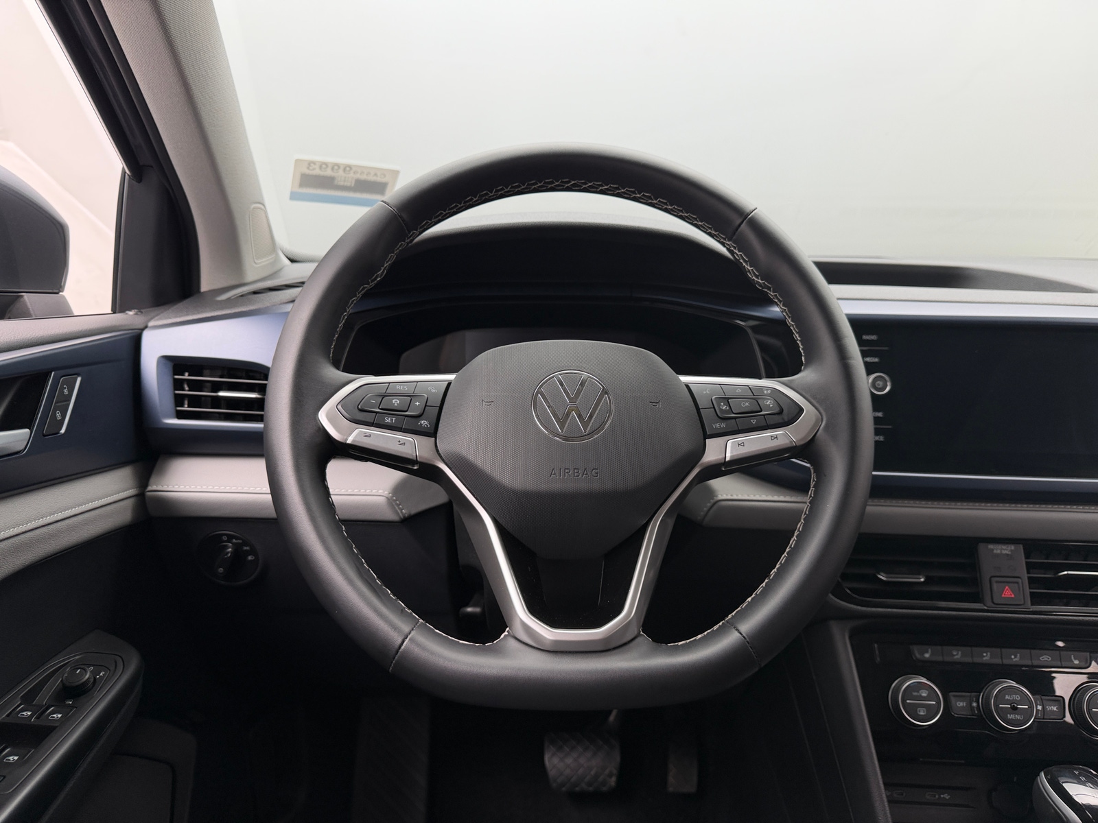 Thumbnail: 2024 Volkswagen Taos - 4