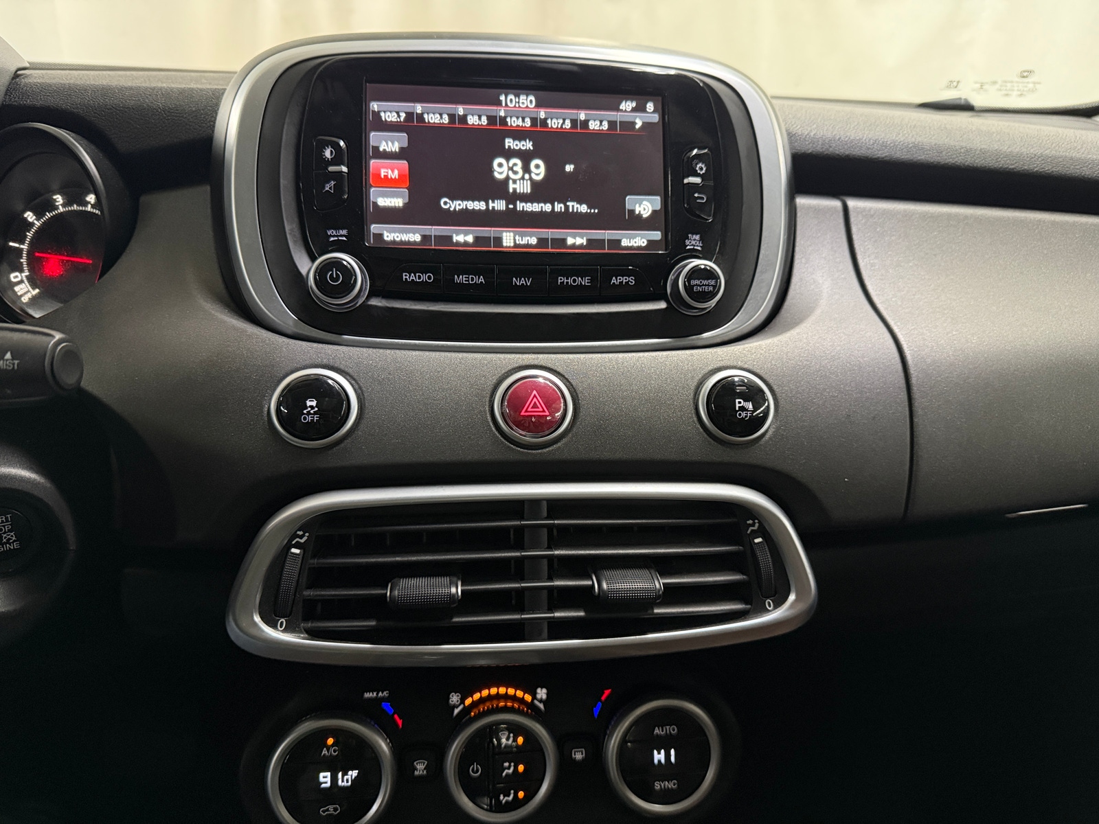 Thumbnail: 2016 Fiat 500X - 3