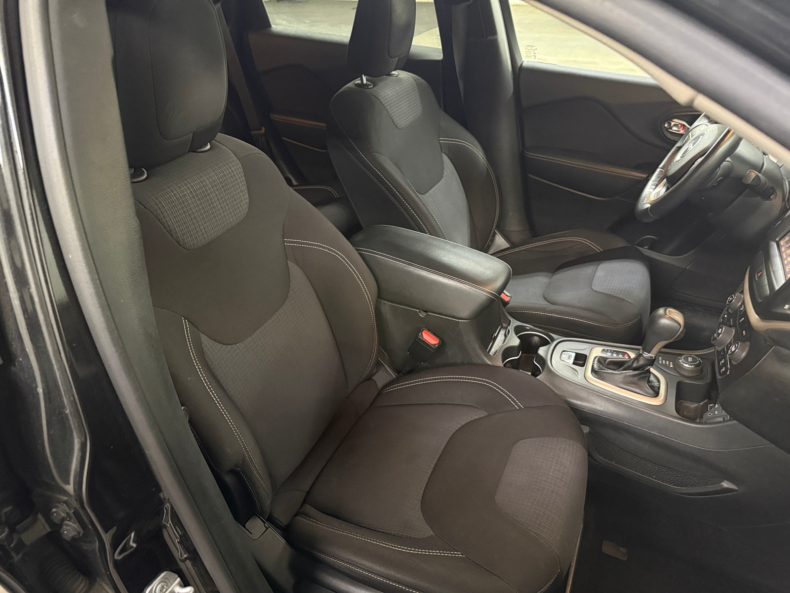 Thumbnail: 2015 Jeep Cherokee - 2