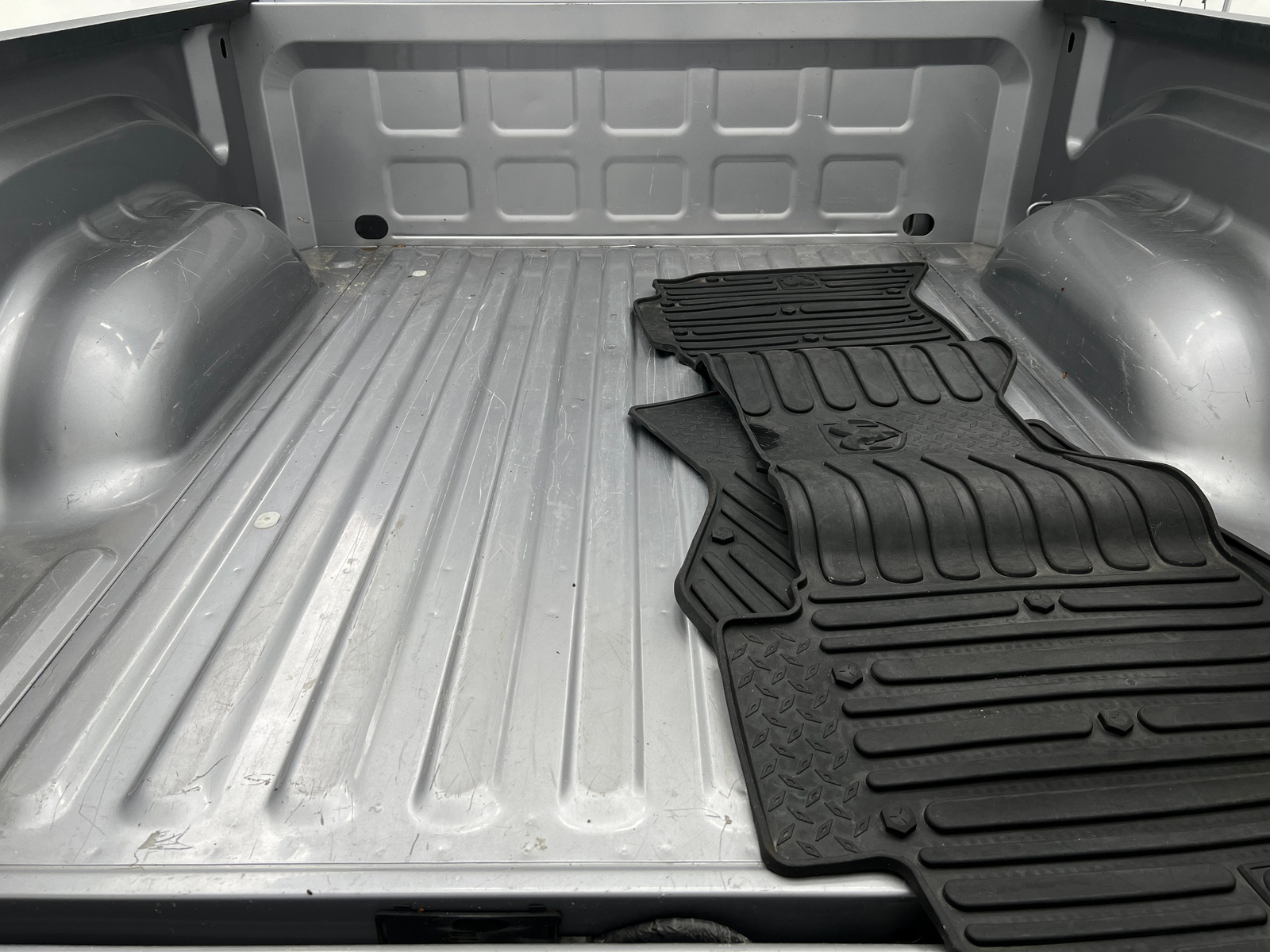 Thumbnail: 2020 RAM 1500 Classic - 6
