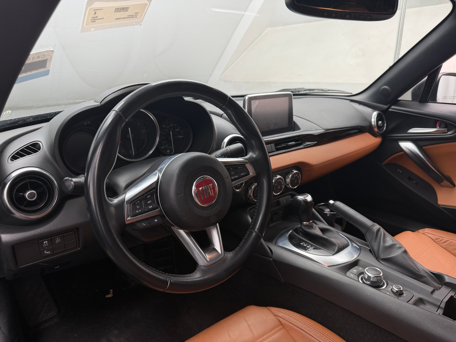 Thumbnail: 2017 Fiat 124 Spider - 2