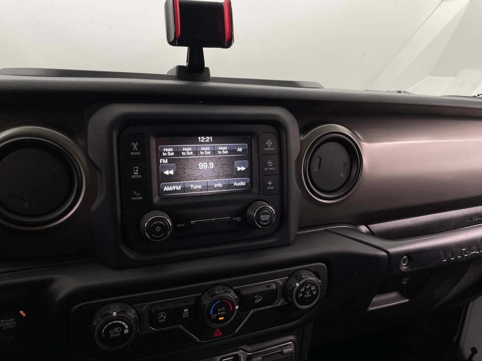 Thumbnail: 2019 Jeep Wrangler - 4