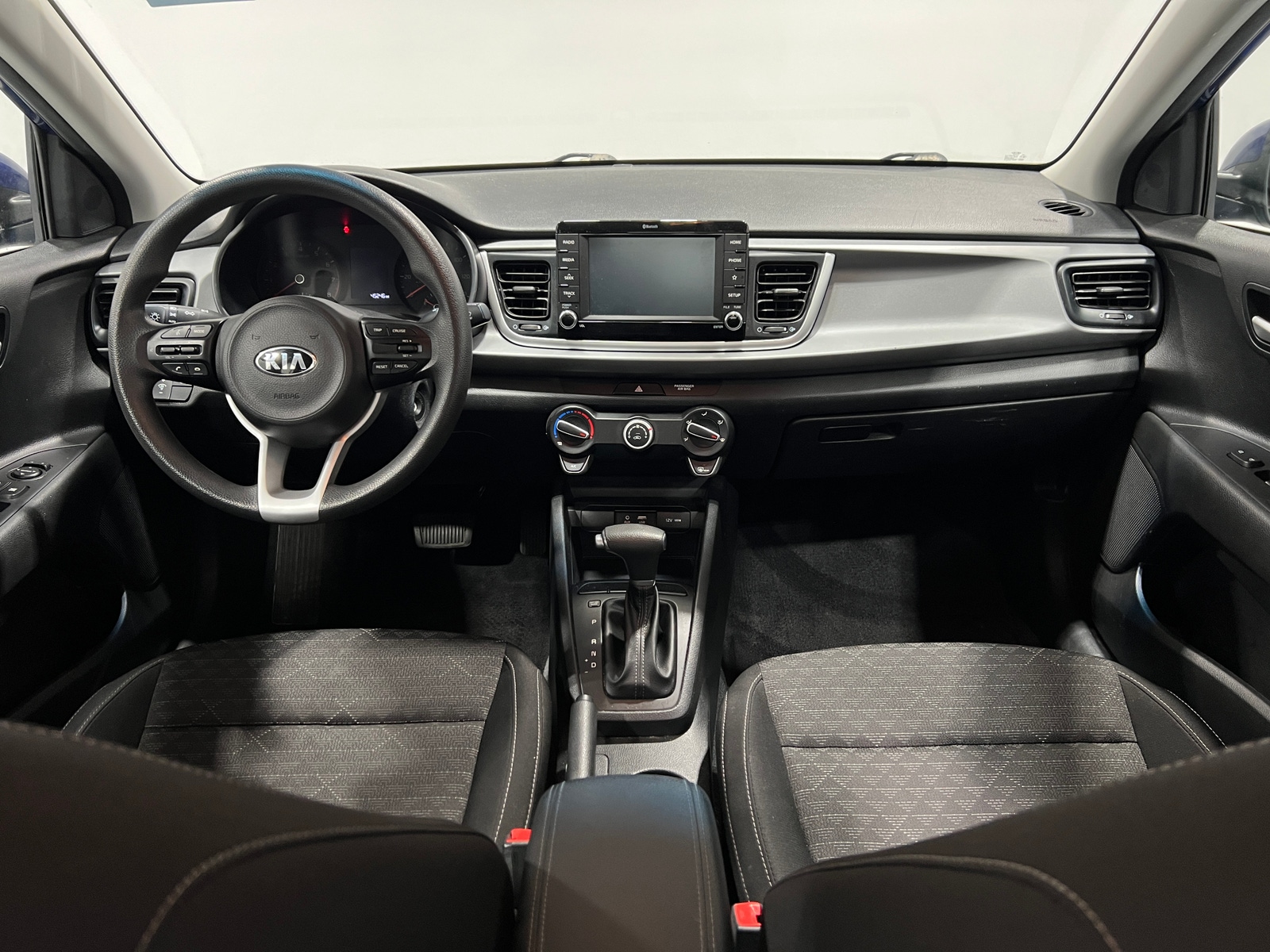 Thumbnail: 2020 Kia Rio - 3