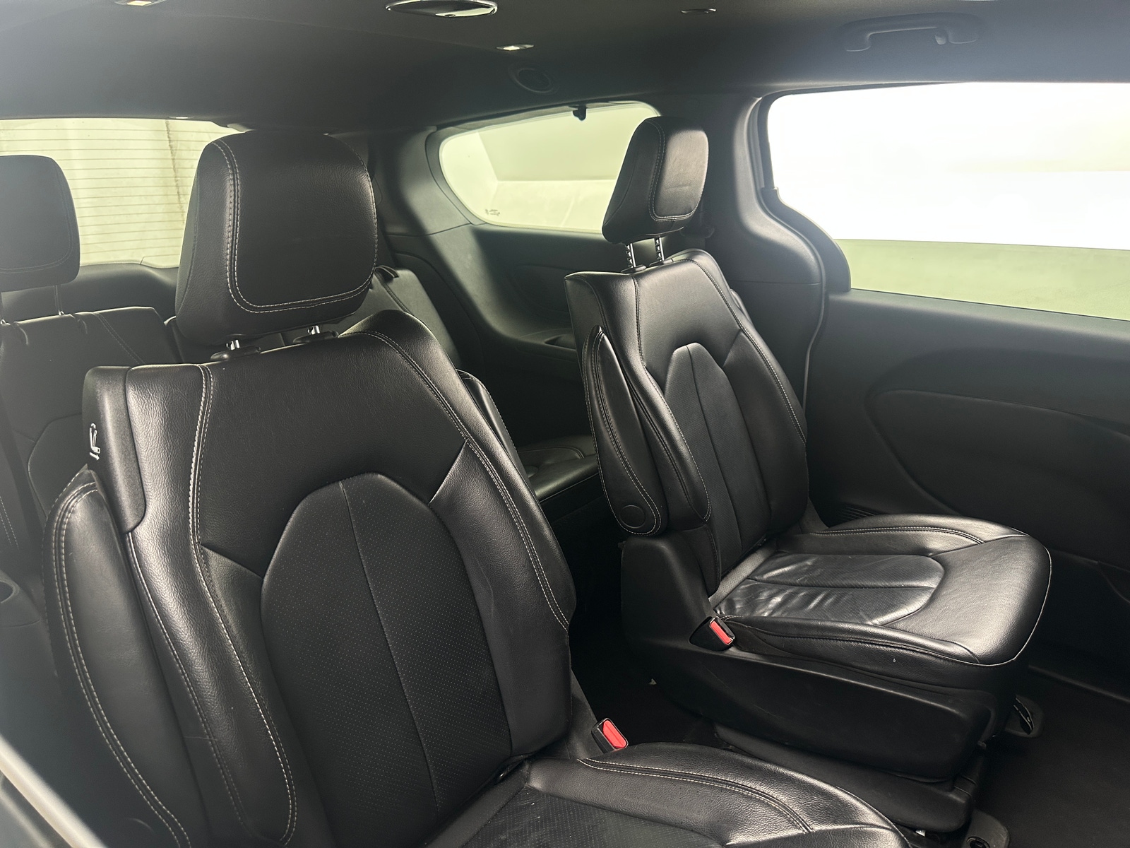 Thumbnail: 2022 Chrysler Pacifica - 5