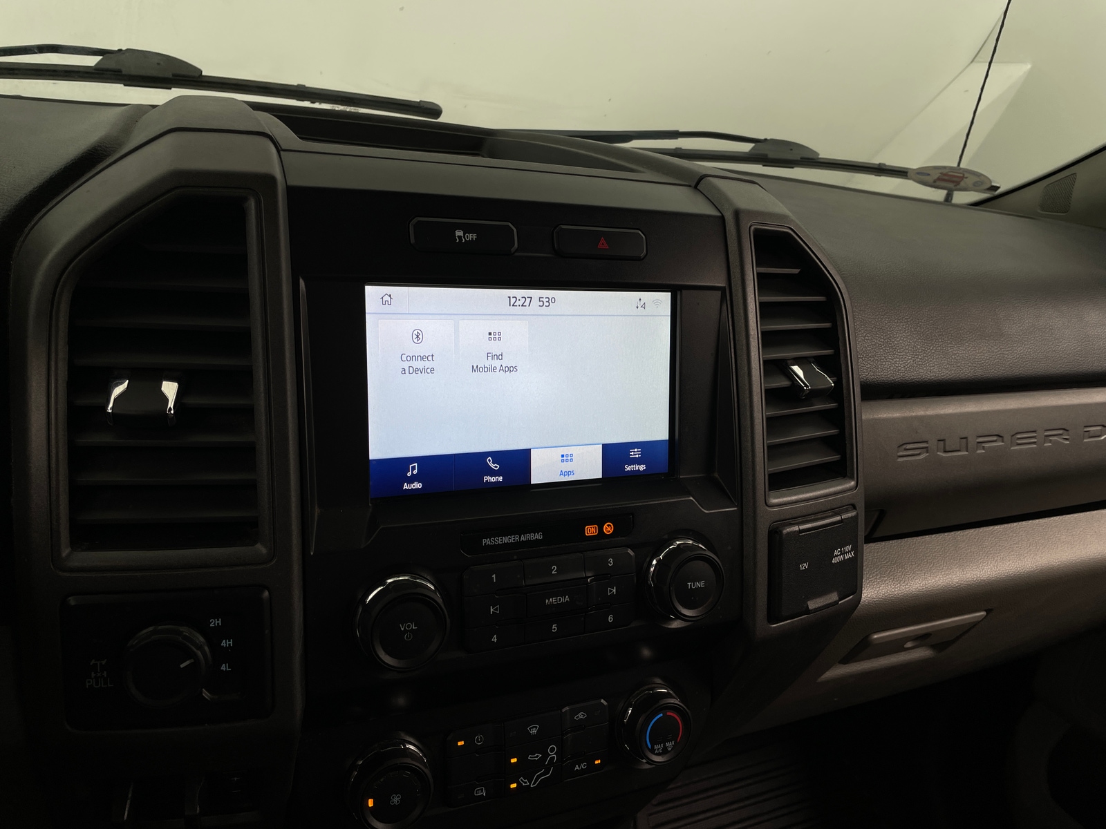 Thumbnail: 2020 Ford Econoline - 4