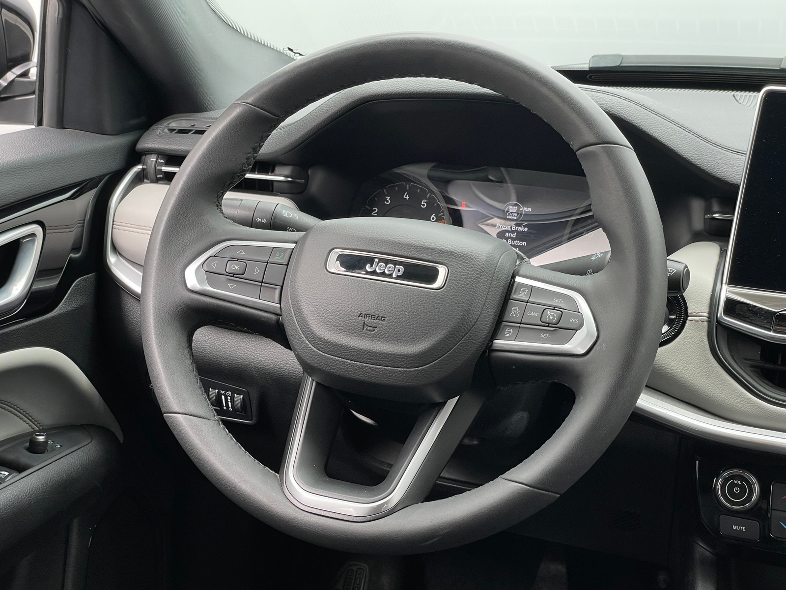 Thumbnail: 2025 Jeep Compass - 4