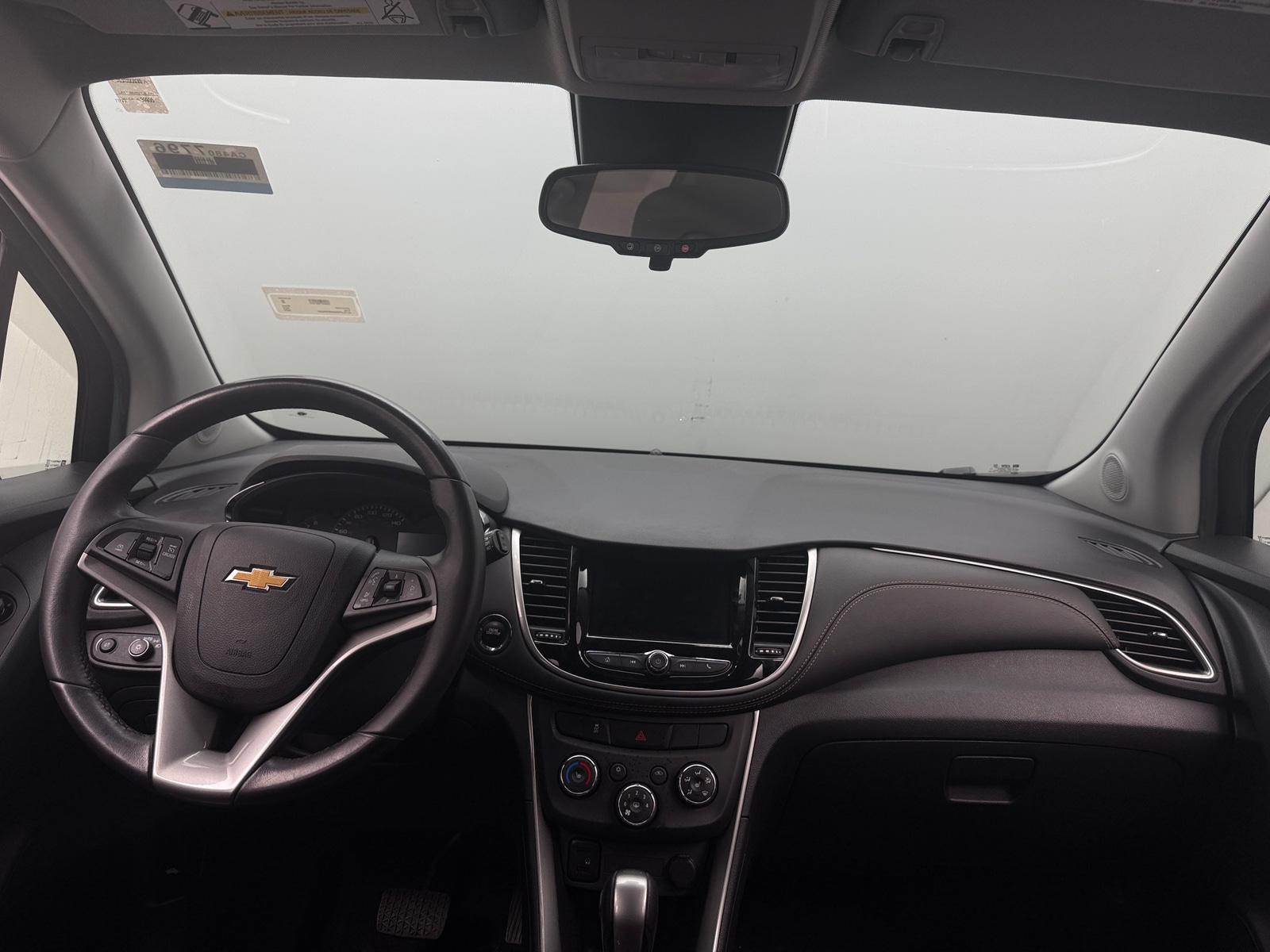 Thumbnail: 2022 Chevrolet Trax - 2