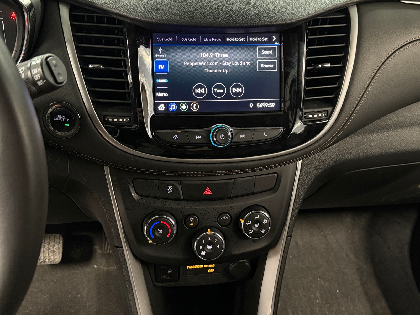 Thumbnail: 2022 Chevrolet Trax - 3