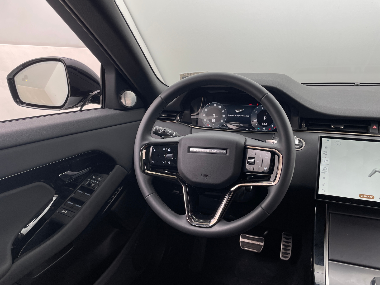 Thumbnail: 2025 Land Rover Range Rover Evoque - 4