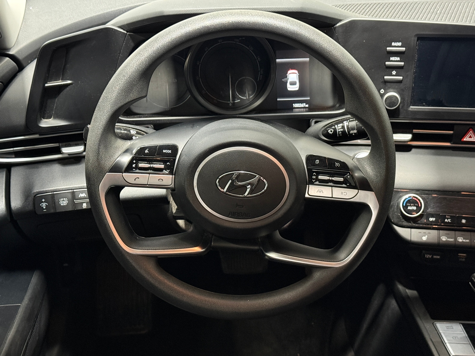 Thumbnail: 2022 Hyundai Elantra - 5