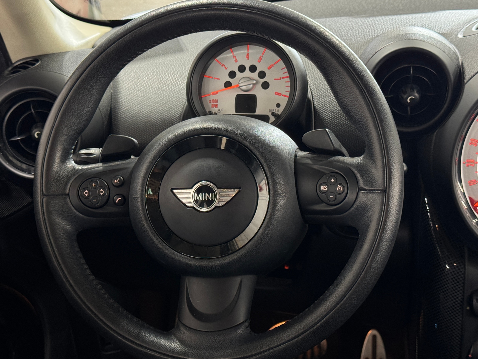 Thumbnail: 2013 MINI Cooper Countryman - 4