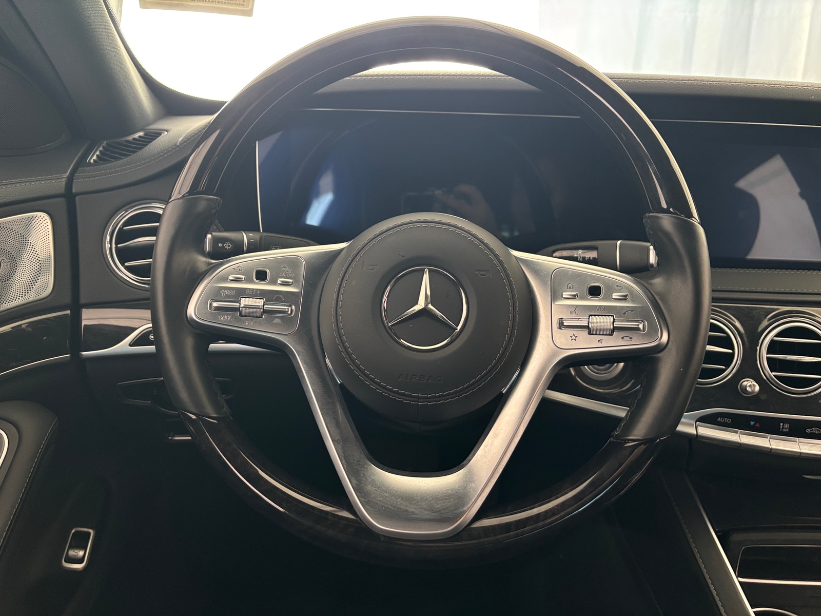 Thumbnail: 2019 Mercedes-Benz S-Class - 4