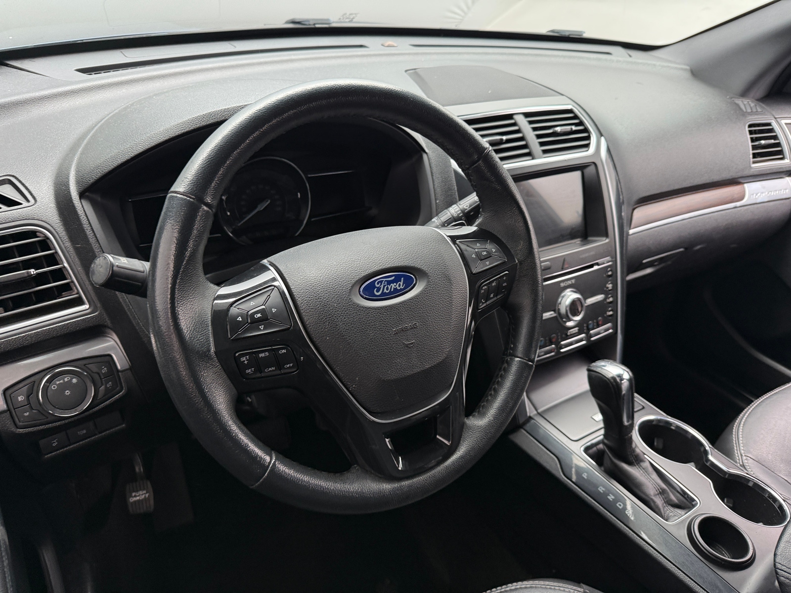 Thumbnail: 2017 Ford Explorer - 5