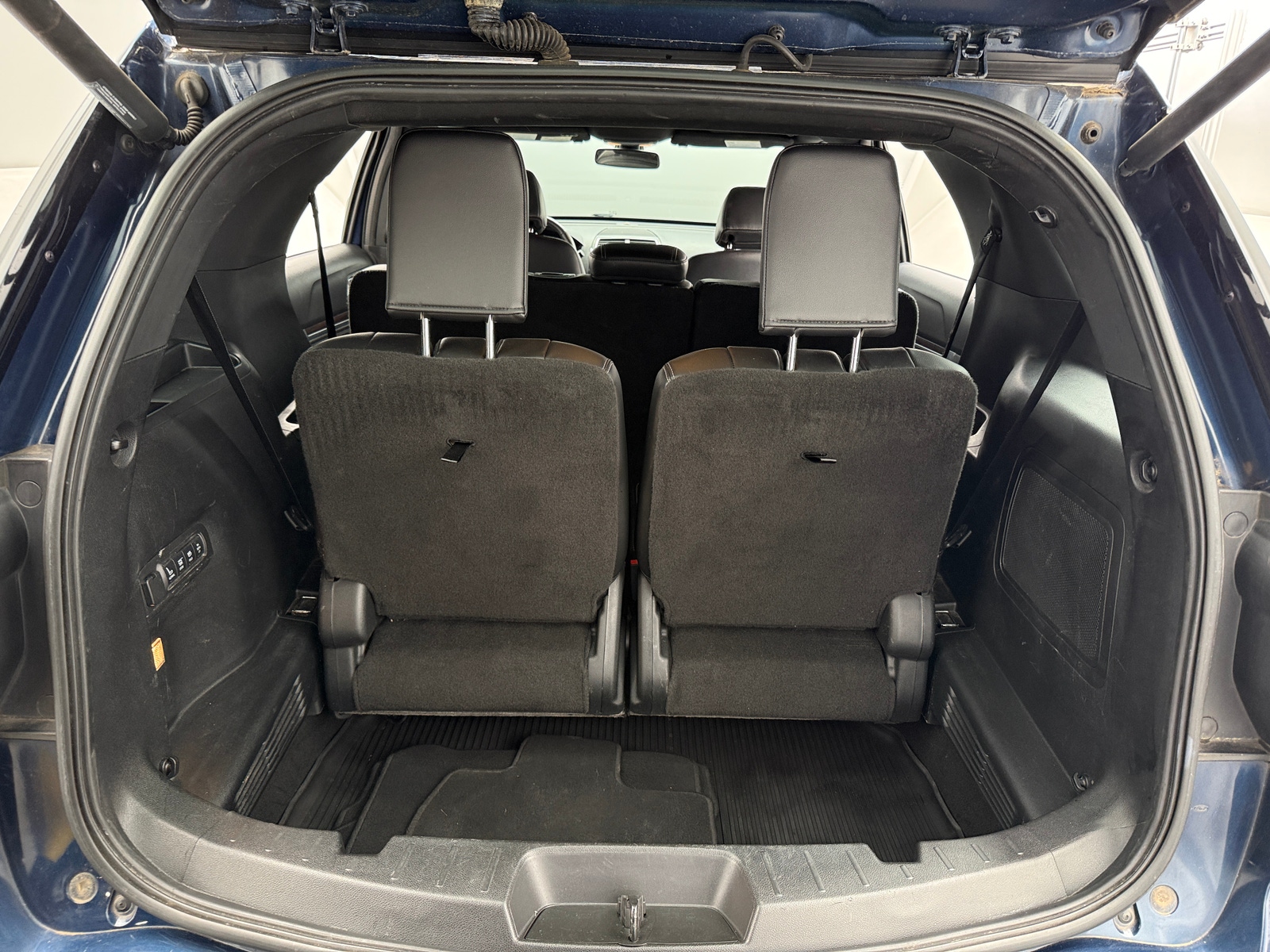 Thumbnail: 2017 Ford Explorer - 7