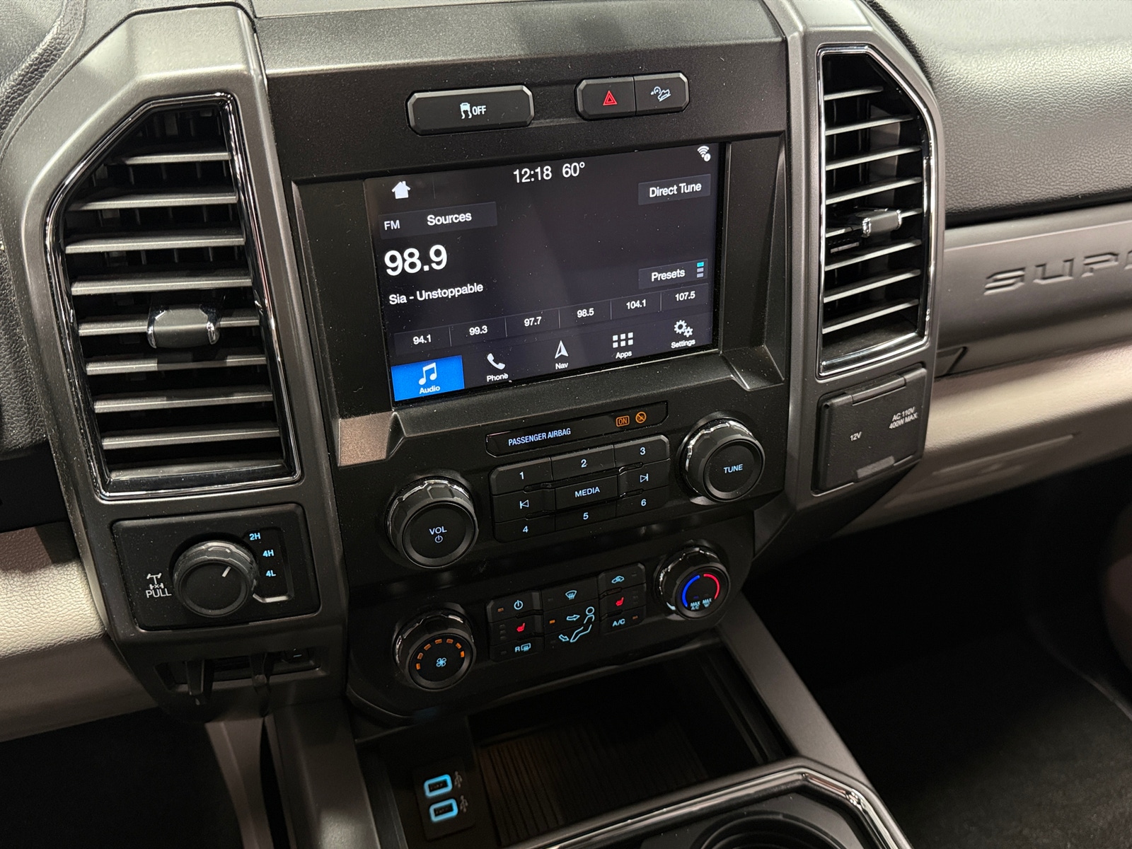 Thumbnail: 2019 Ford Econoline - 4