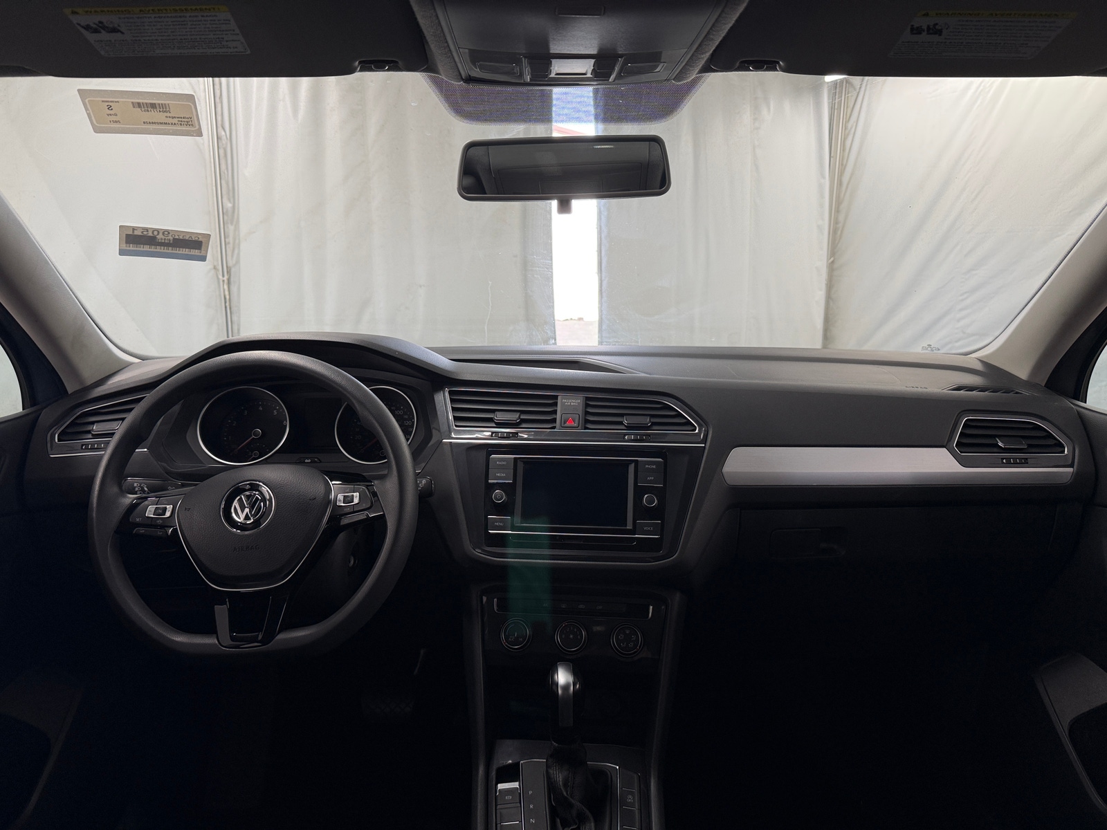 Thumbnail: 2021 Volkswagen Tiguan - 3