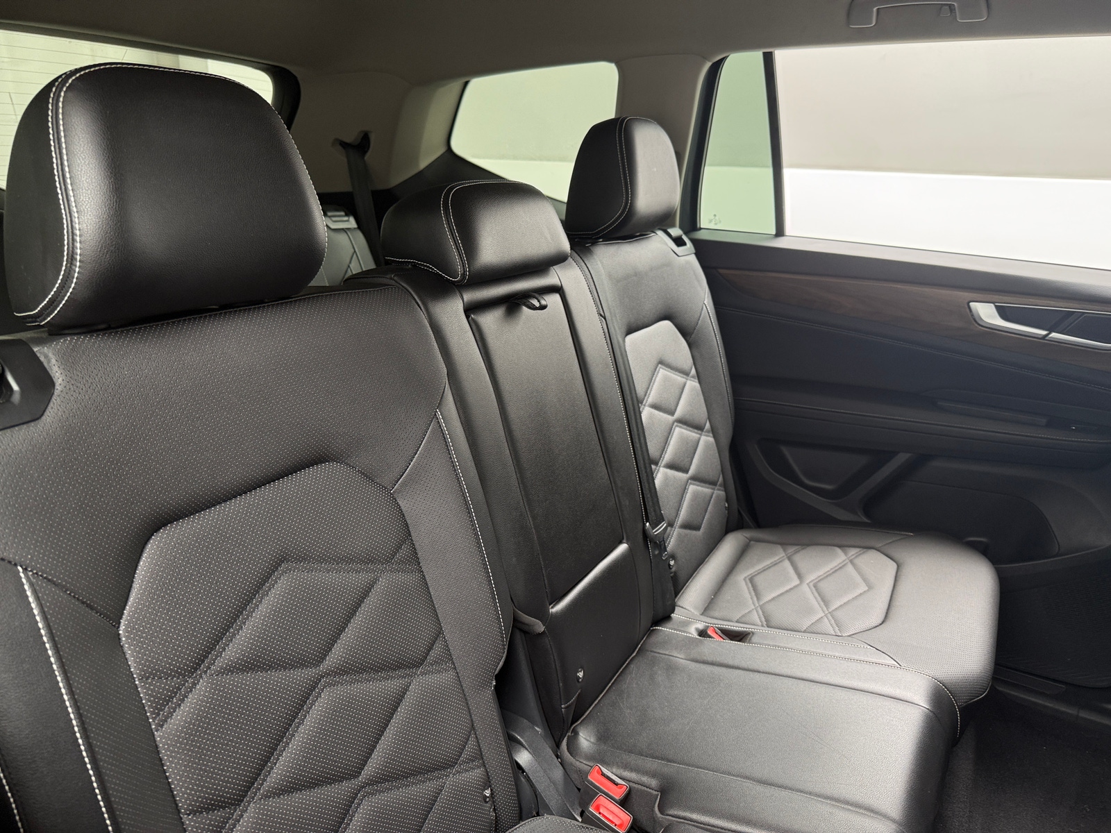 Thumbnail: 2024 Volkswagen Atlas - 5
