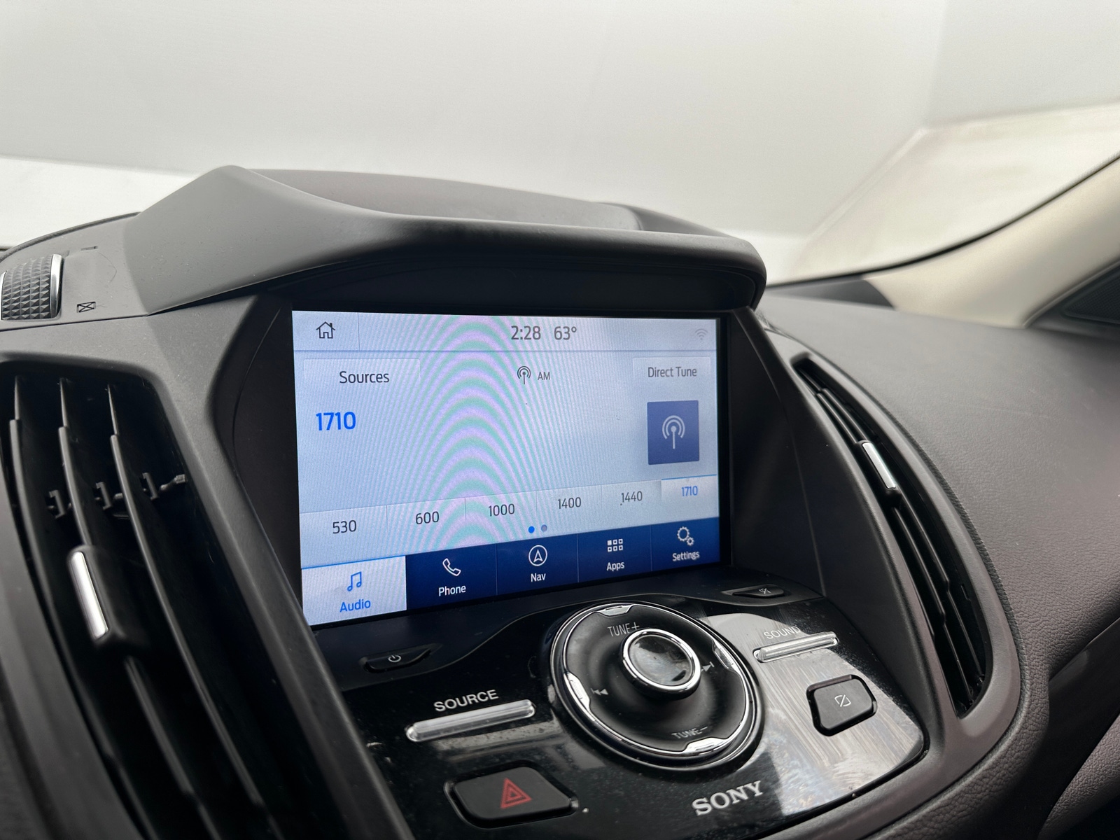 Thumbnail: 2019 Ford Escape - 3