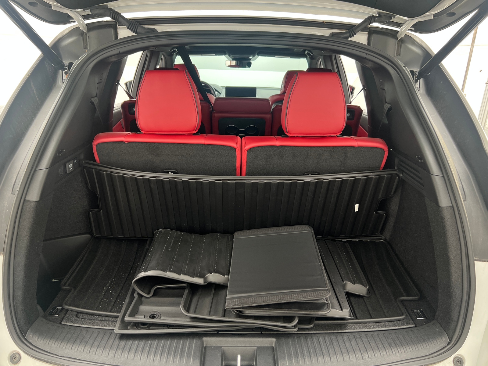 Thumbnail: 2025 Acura MDX - 6