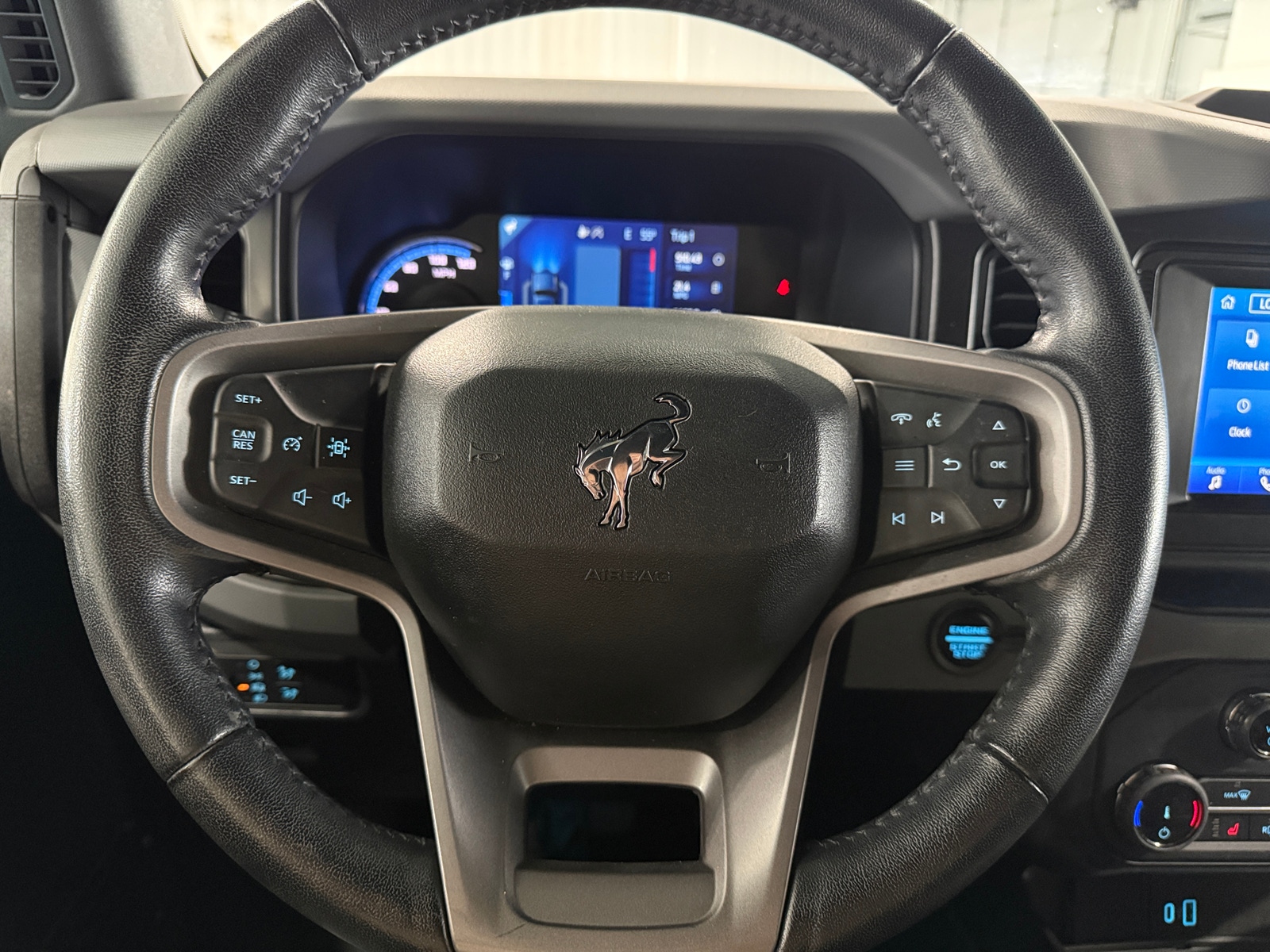 Thumbnail: 2022 Ford Bronco - 5