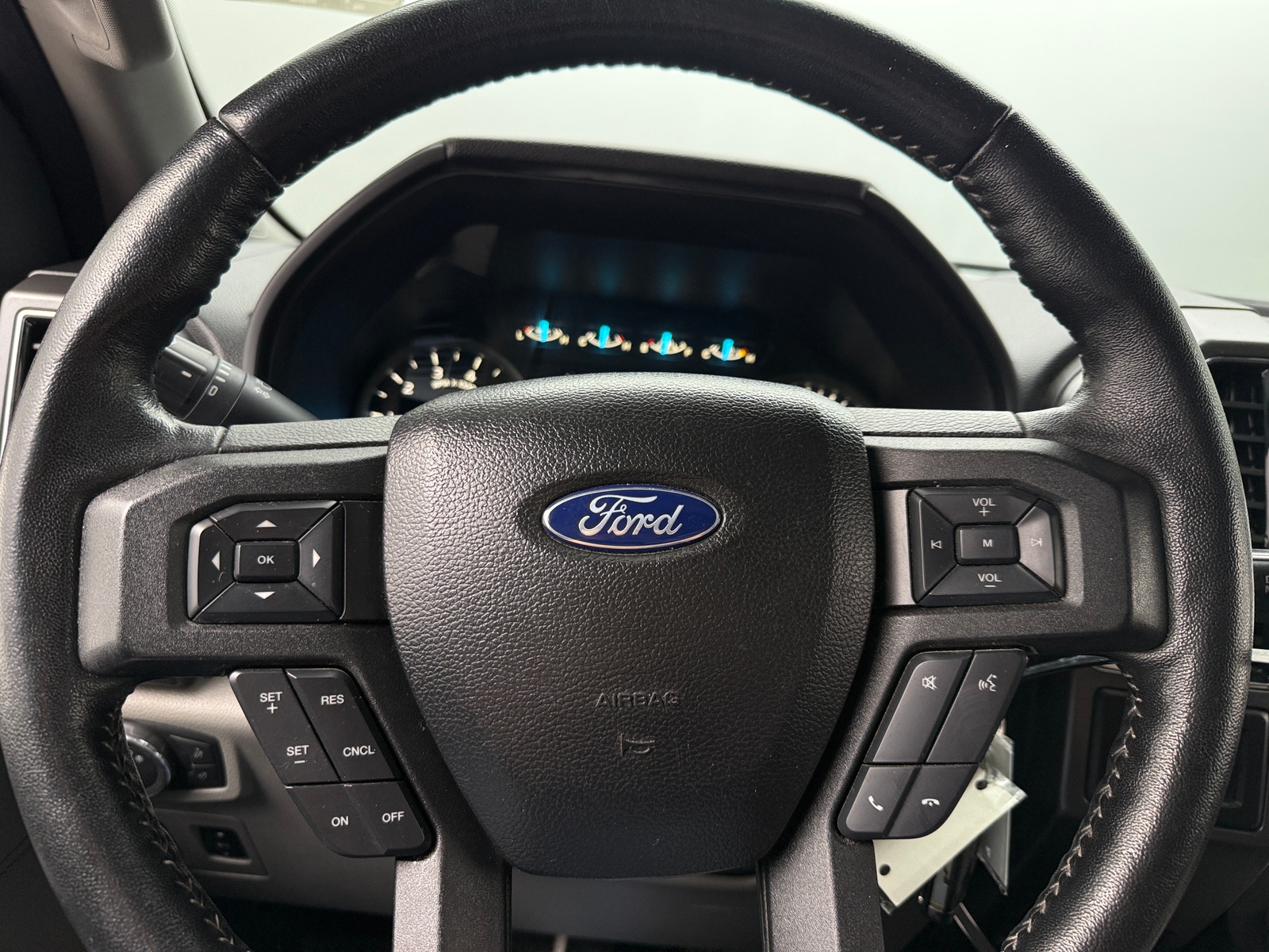 Thumbnail: 2018 Ford Econoline - 5