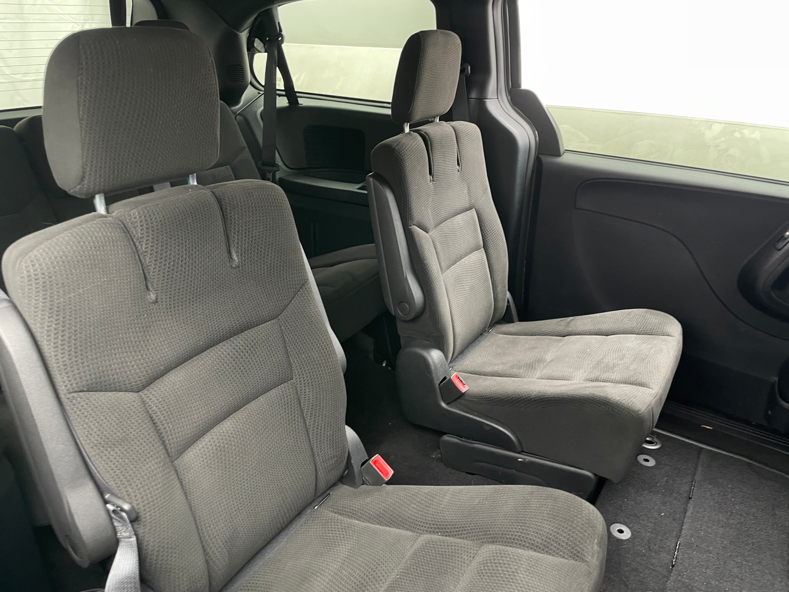 Thumbnail: 2016 Dodge Grand Caravan - 6