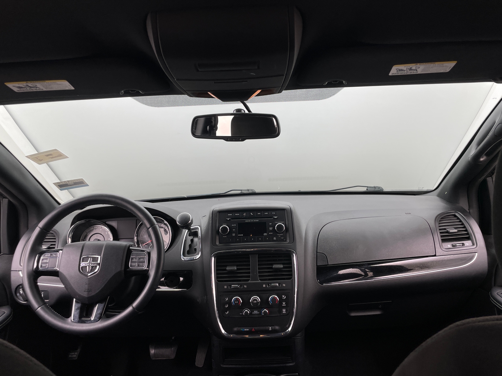Thumbnail: 2016 Dodge Grand Caravan - 3