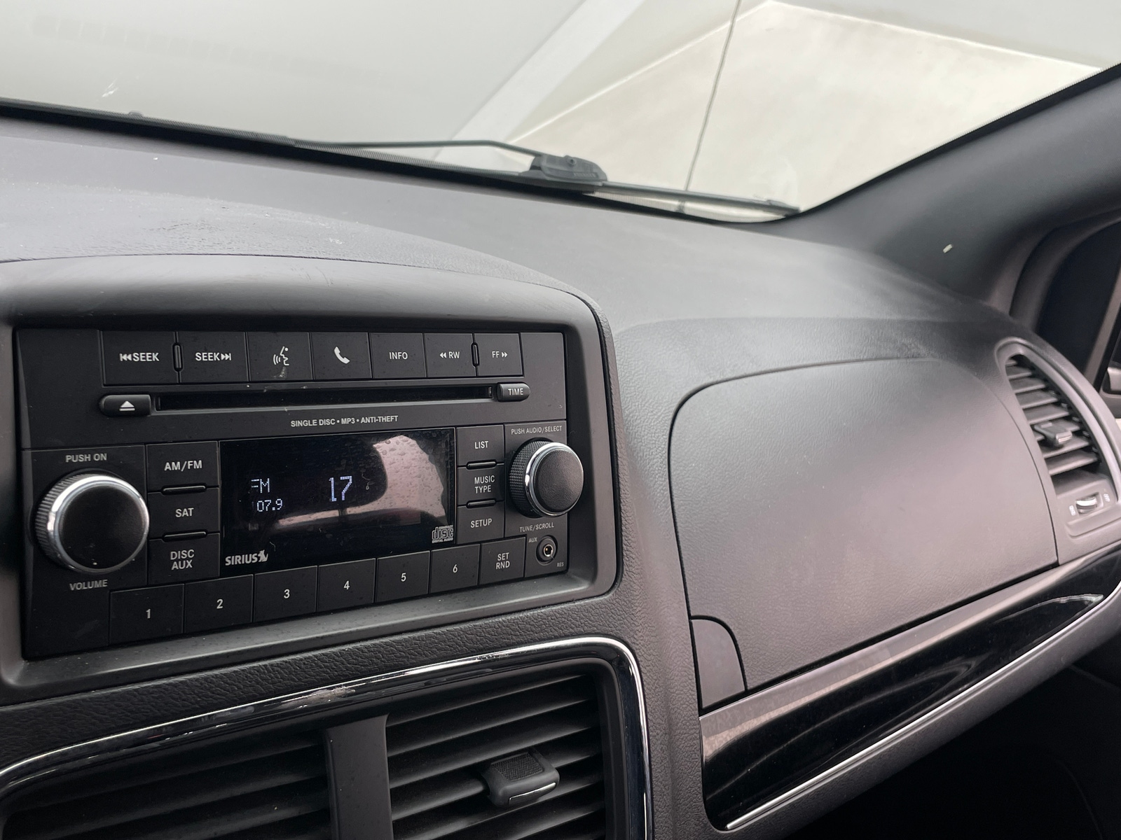 Thumbnail: 2016 Dodge Grand Caravan - 4