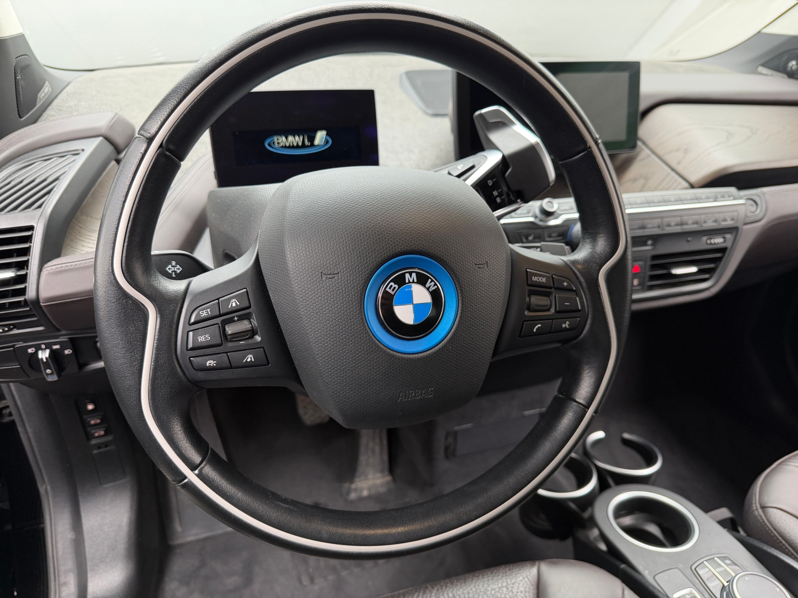 Thumbnail: 2017 BMW i3 - 4
