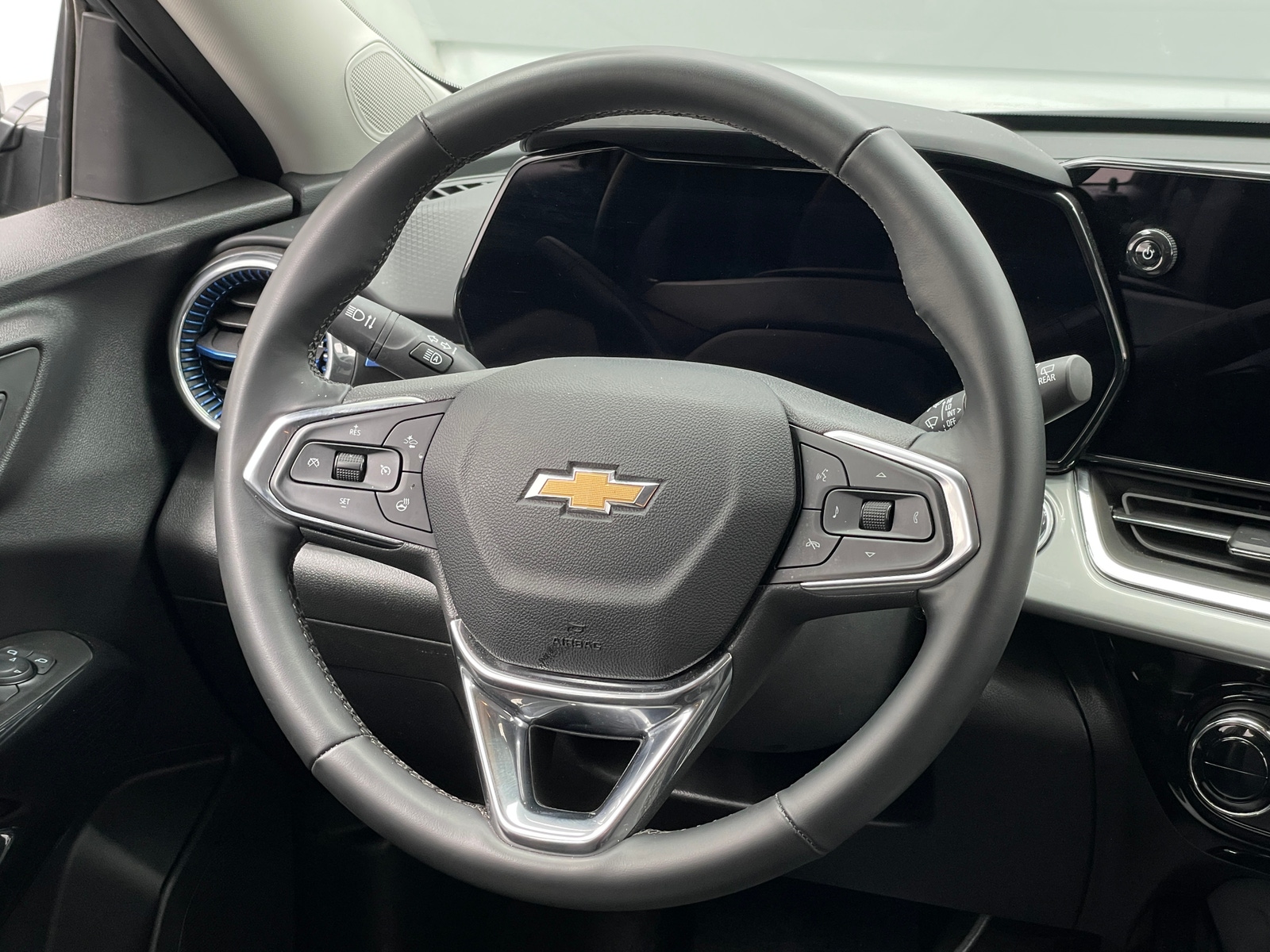 Thumbnail: 2025 Chevrolet Trax - 5