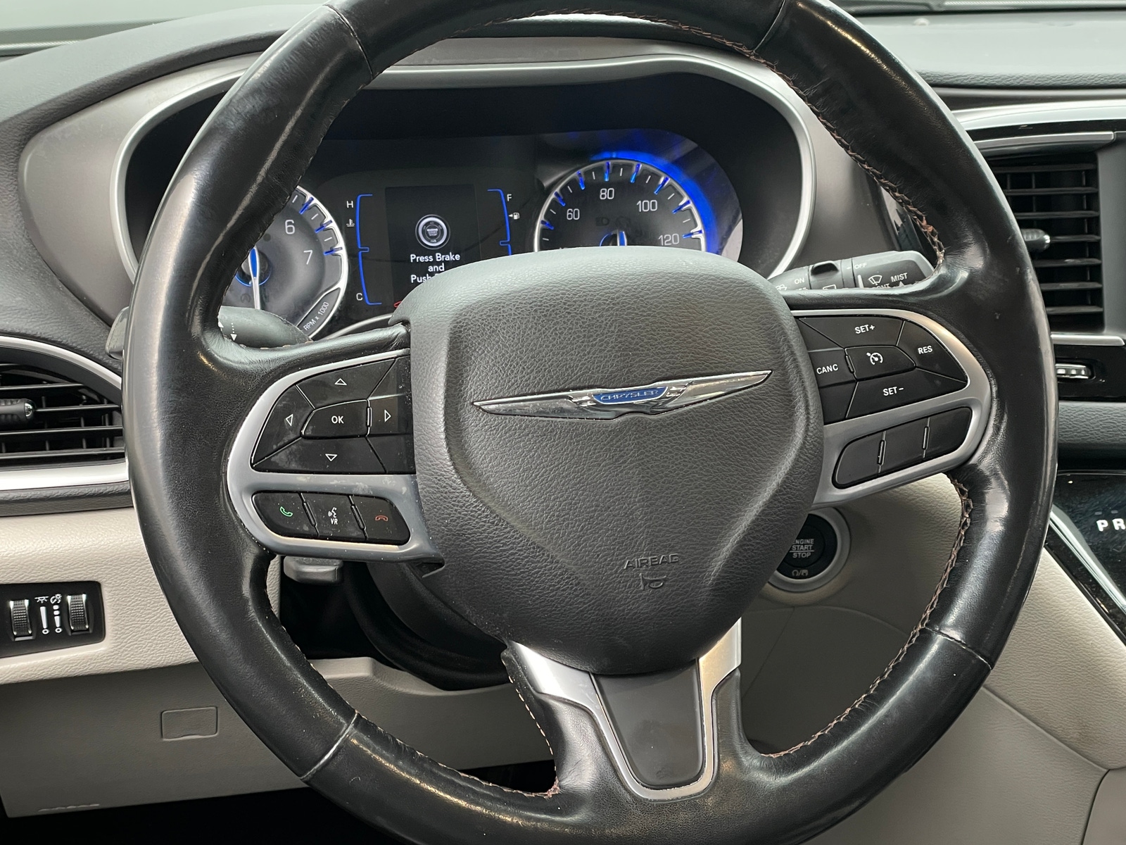 Thumbnail: 2020 Chrysler Pacifica - 4