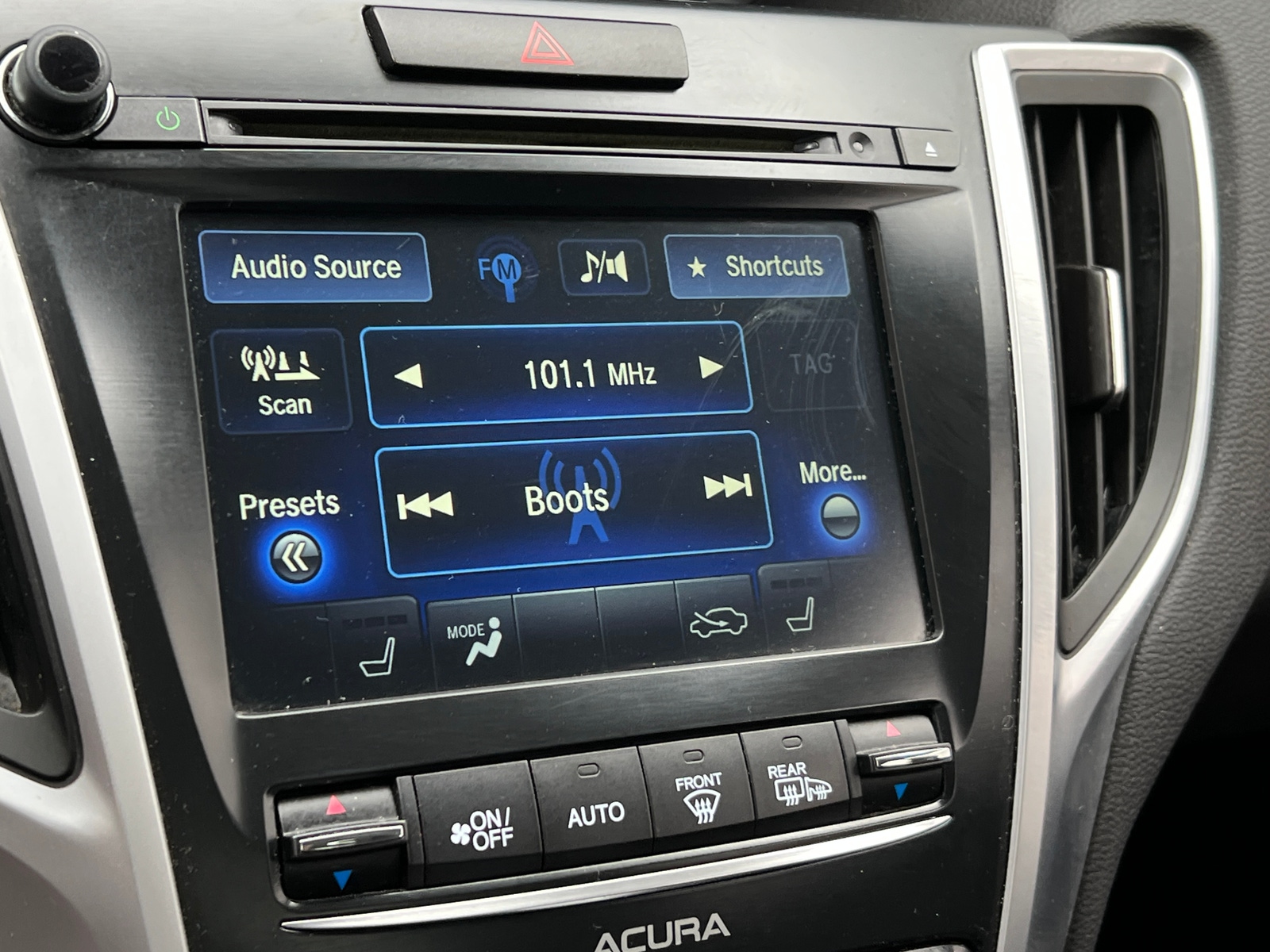 Thumbnail: 2015 Acura TLX - 3