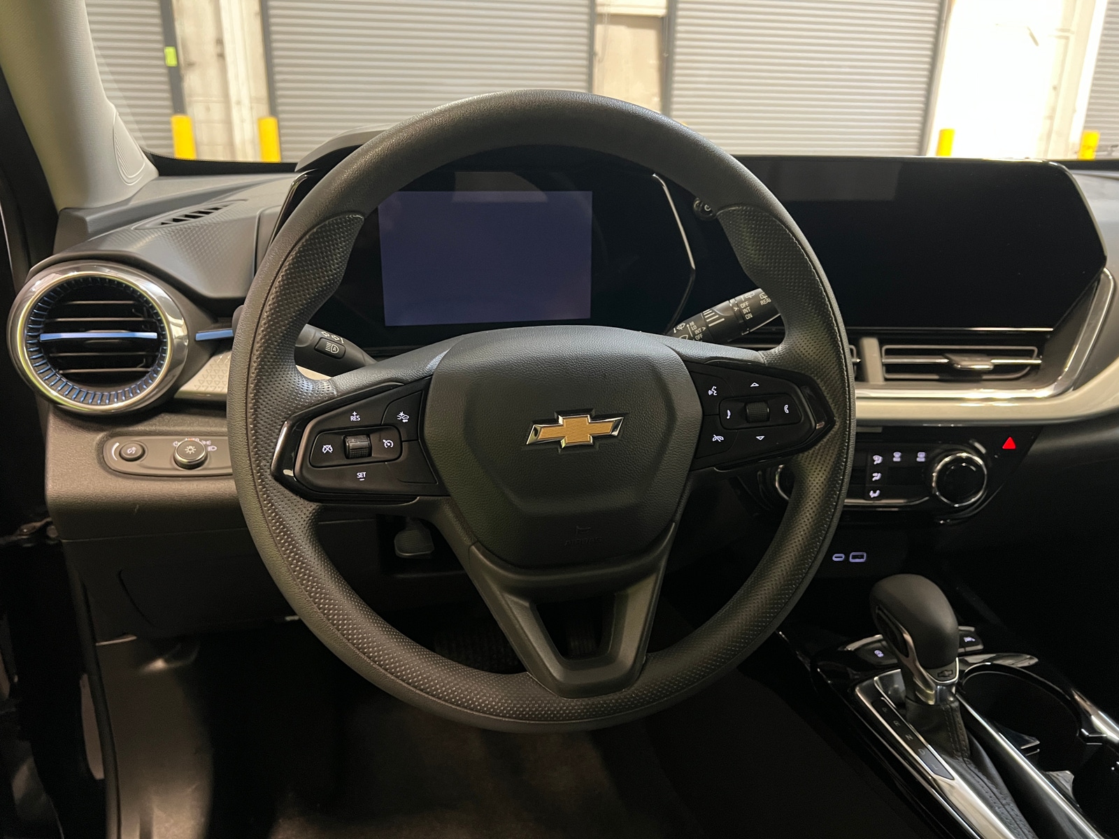 Thumbnail: 2025 Chevrolet Trax - 5