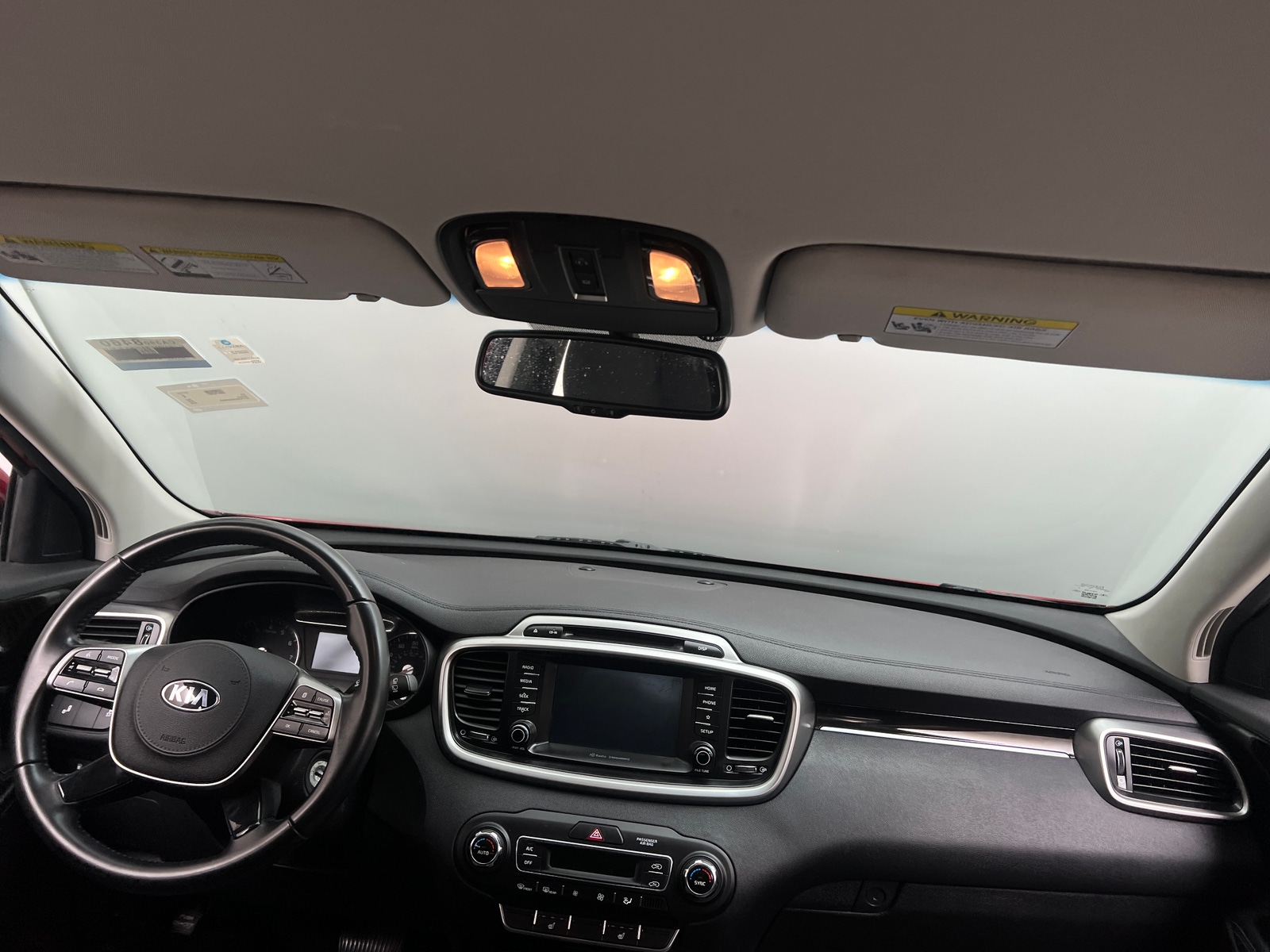 Thumbnail: 2019 Kia Sorento - 3