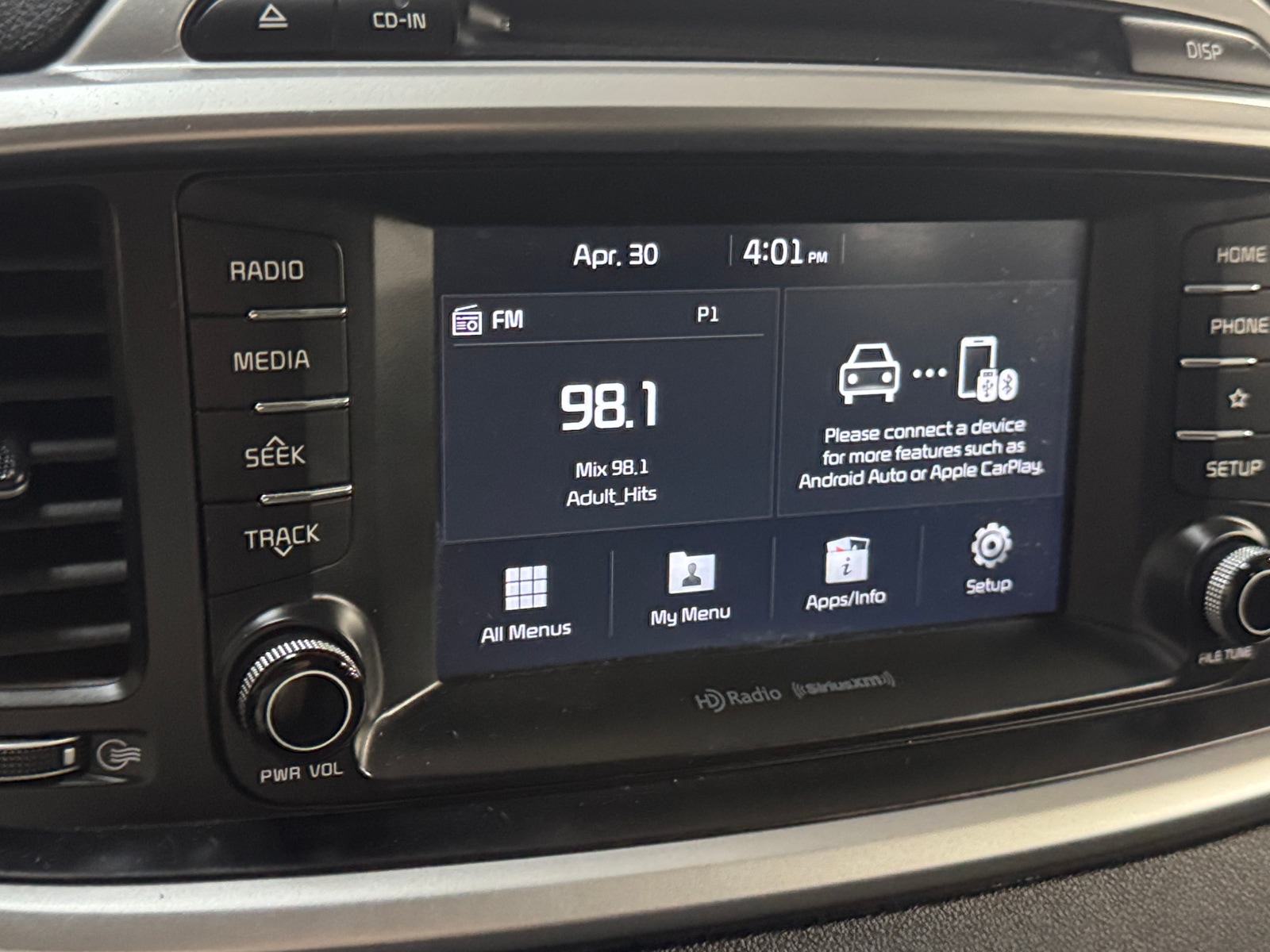 Thumbnail: 2019 Kia Sorento - 4