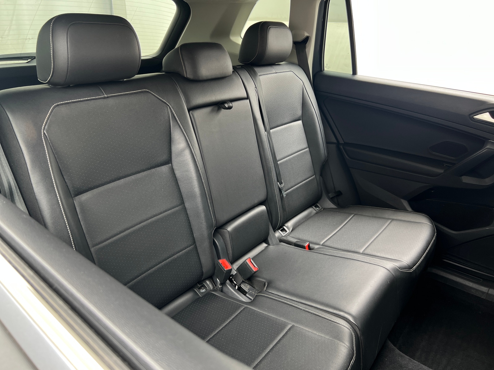 Thumbnail: 2021 Volkswagen Tiguan - 6