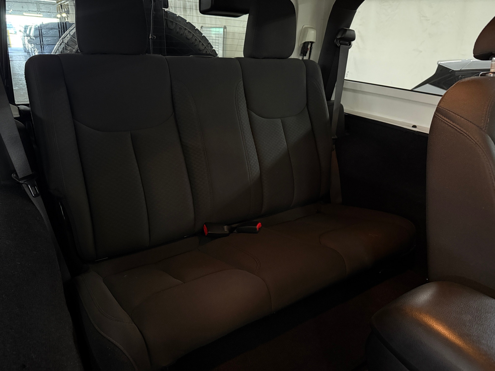 Thumbnail: 2016 Jeep Wrangler - 6
