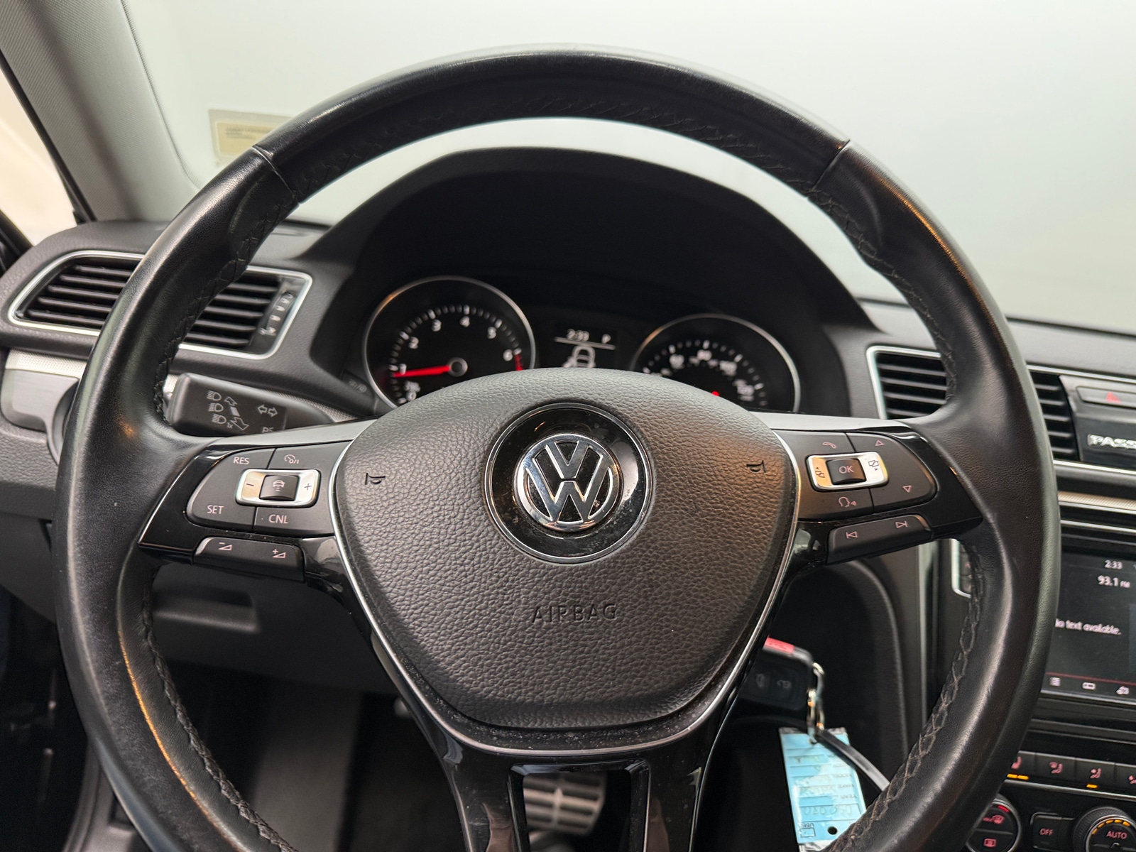 Thumbnail: 2018 Volkswagen Passat - 4