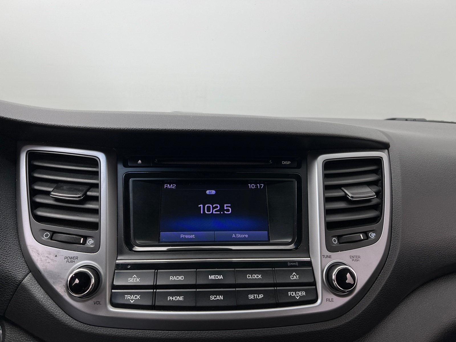 Thumbnail: 2017 Hyundai Tucson - 4