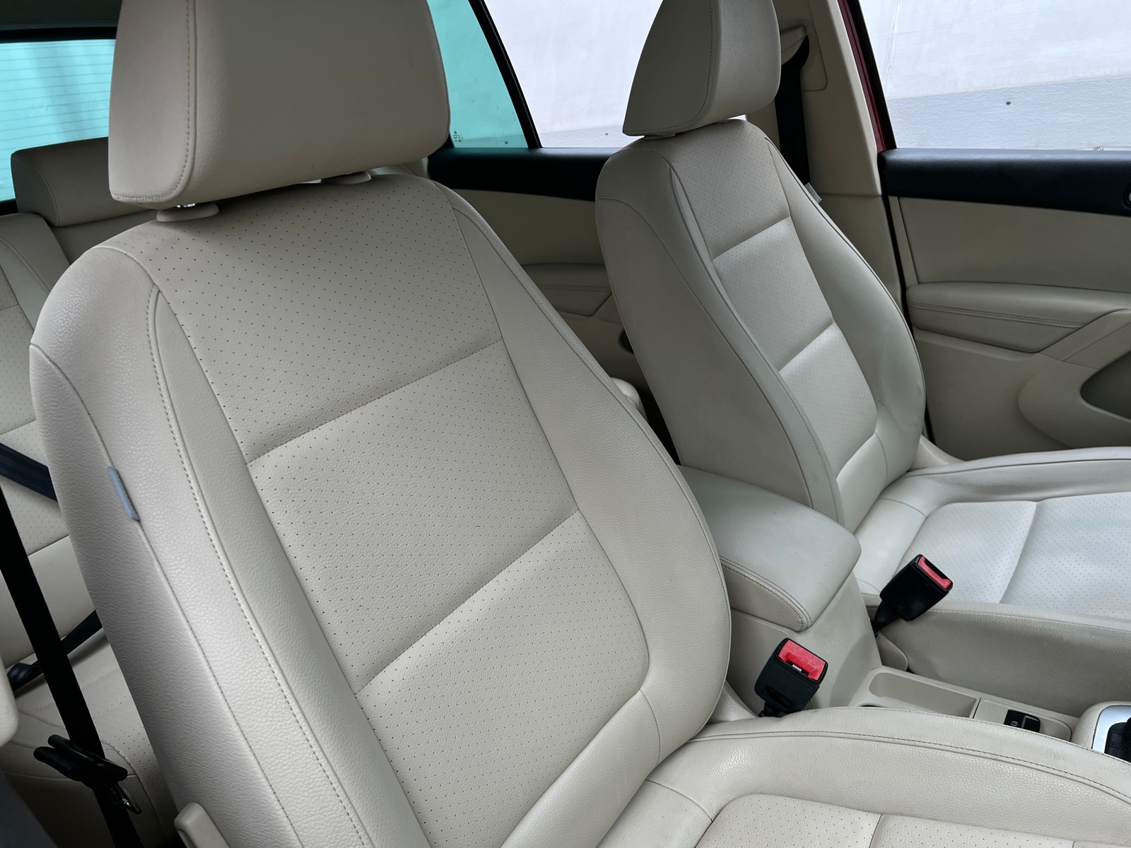 Thumbnail: 2015 Volkswagen Tiguan - 2