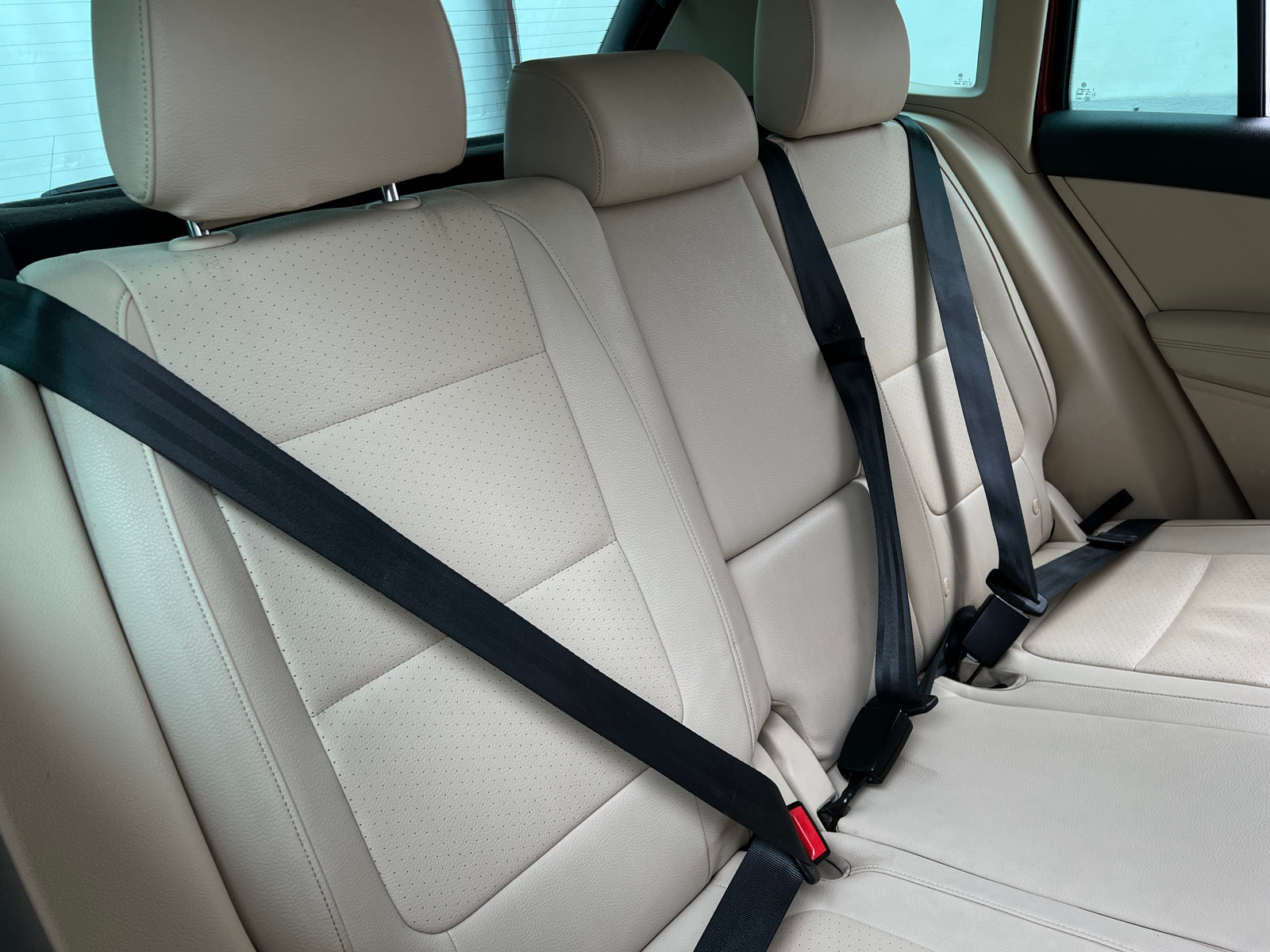 Thumbnail: 2015 Volkswagen Tiguan - 6