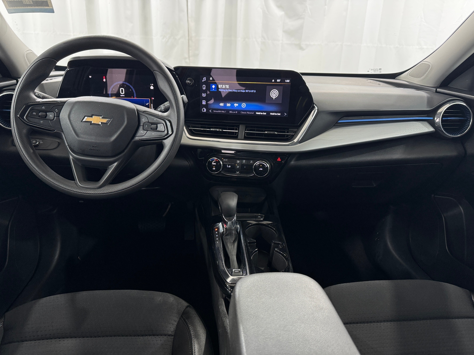 Thumbnail: 2025 Chevrolet Trax - 3
