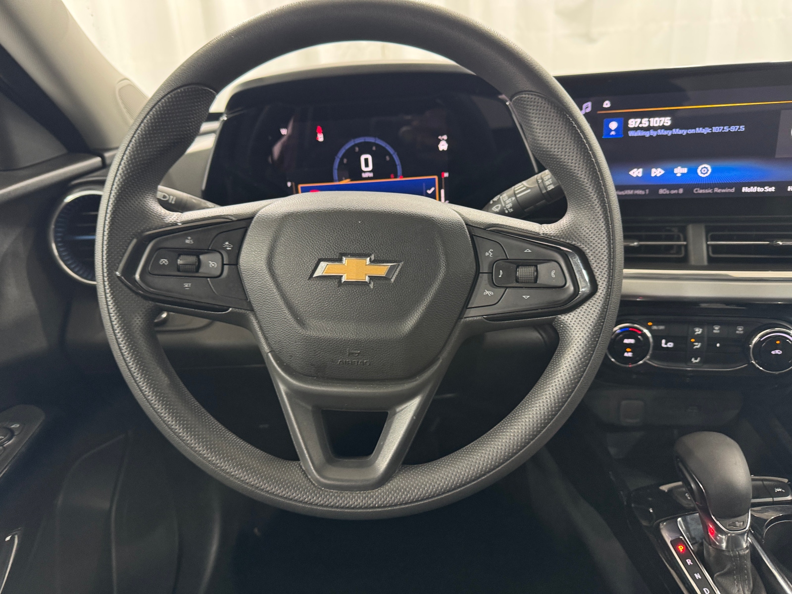 Thumbnail: 2025 Chevrolet Trax - 5